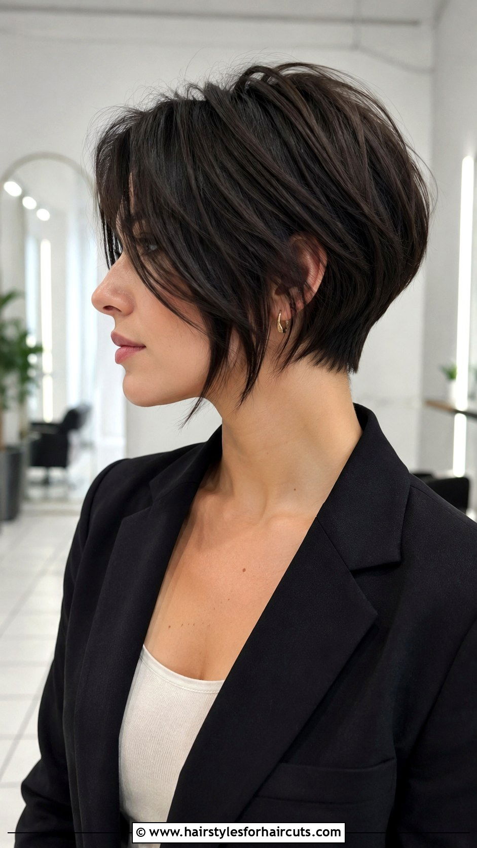 14 Inch Pixie Bob Cut - 25 14 inch hairstyles - 25 14 inch hairstyles