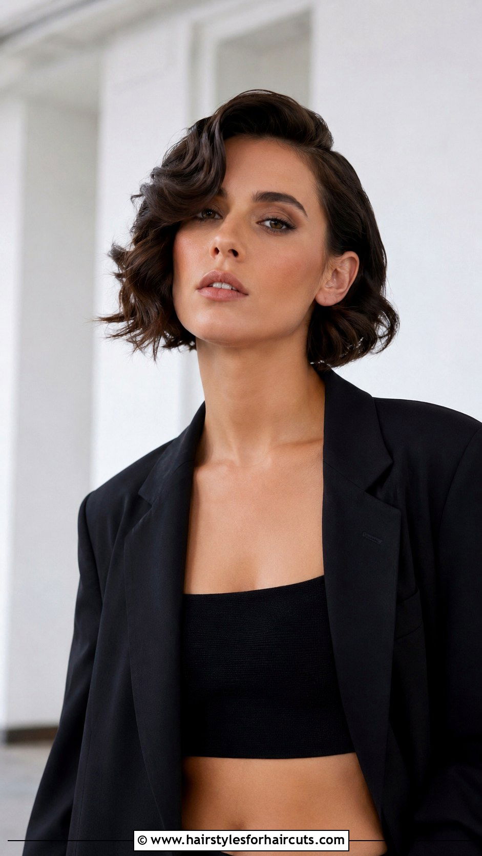 1920s Asymmetrical Wave Bob - 25 1920s hairstyles - 25 1920's hairstyles