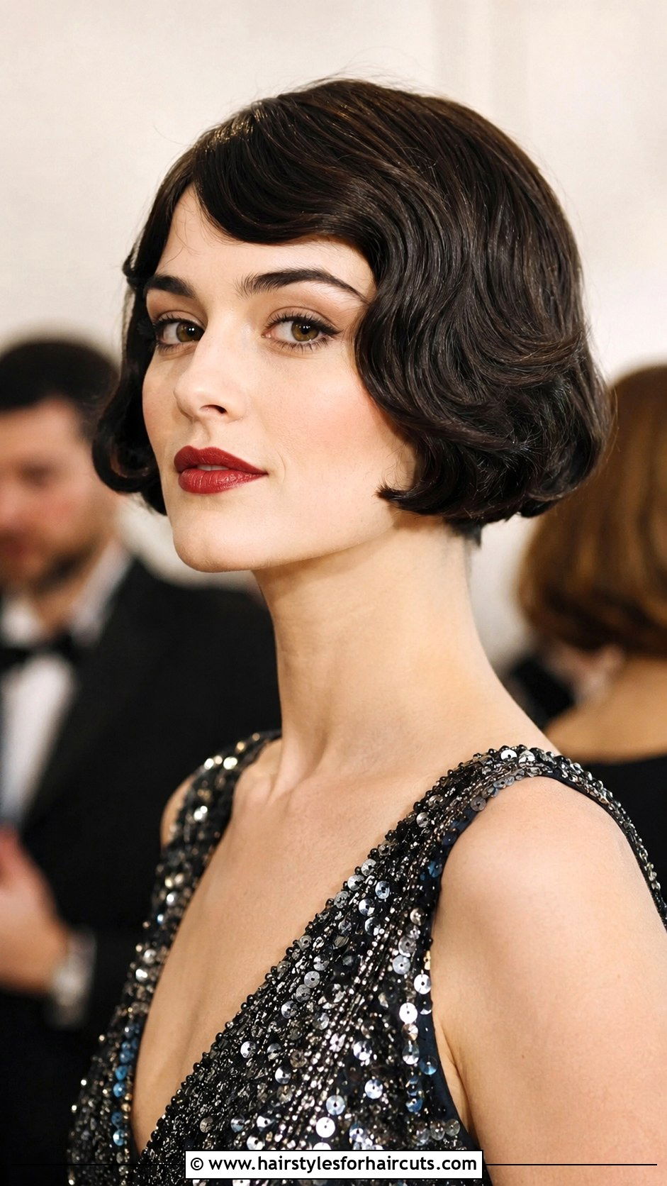 1920s Flapper Bob - 25 1920s hairstyles - 25 1920's hairstyles