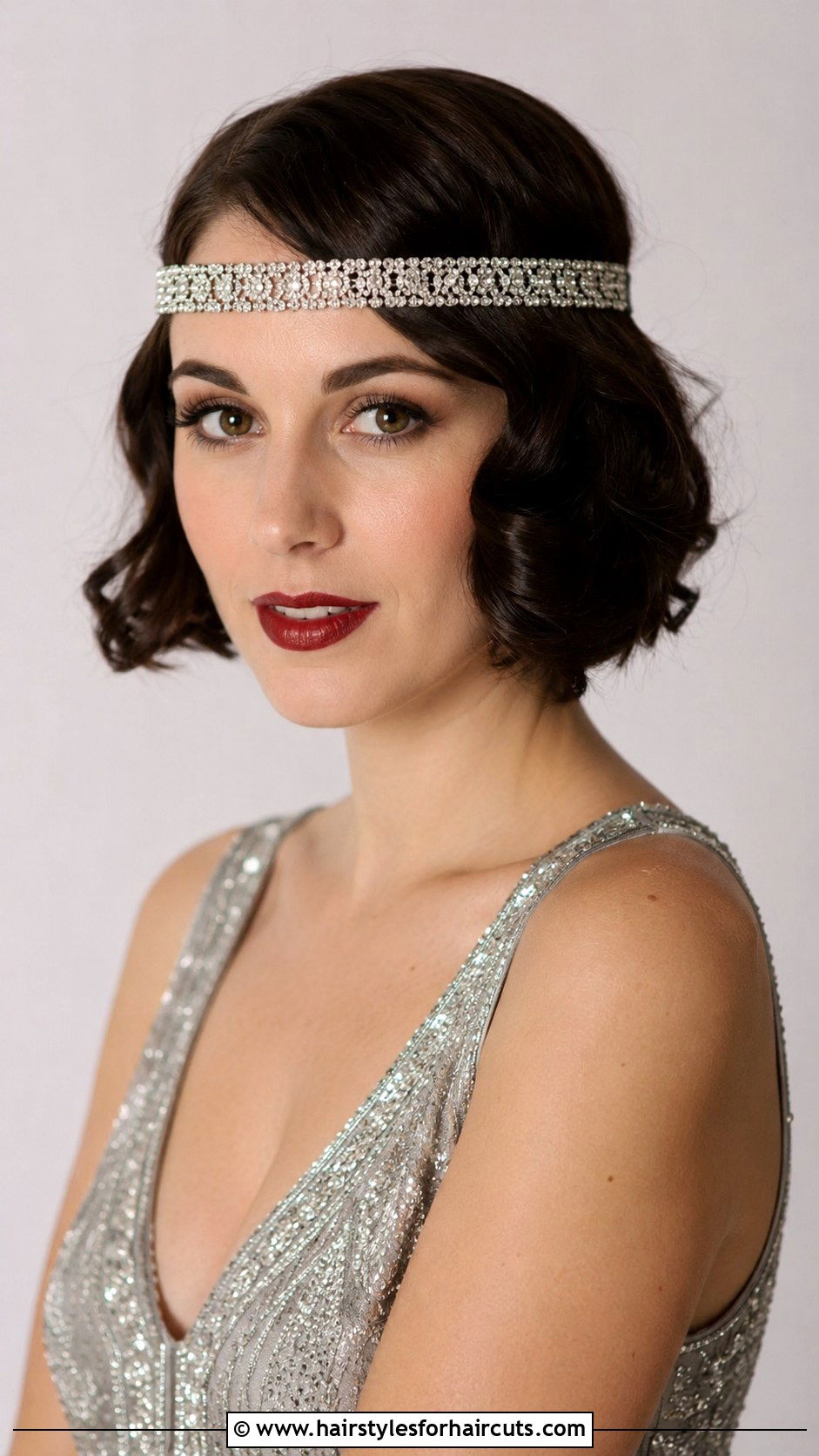 1920s Headband Bob - 25 1920s hairstyles - 25 1920's hairstyles