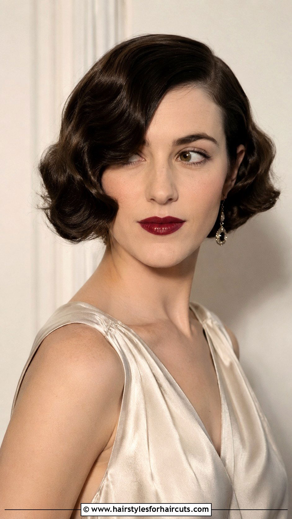 1920s Side Part Bob - 25 1920s hairstyles - 25 1920's hairstyles