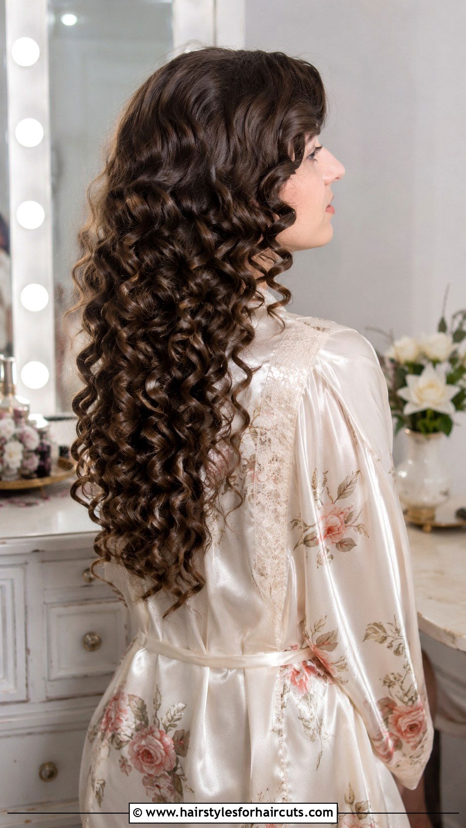 1920s Spiral Curls Long Hair - 25 1920s long hair hairstyles - 25 1920s long hair hairstyles