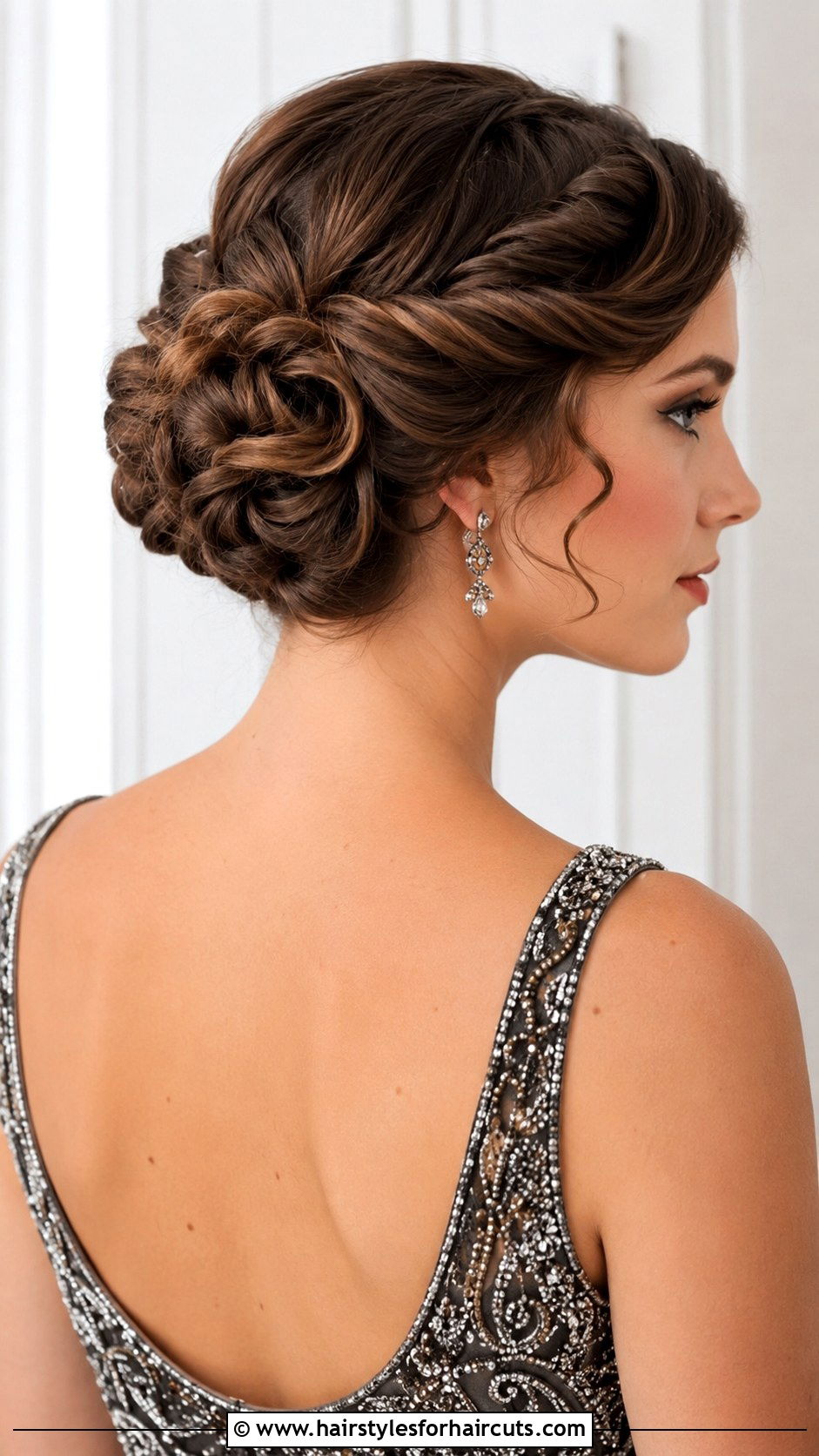 1920s Swirl Updo For Long Curly Hair - 25 1920s hairstyles for long curly hair - 25 1920s hairstyles for long curly hair