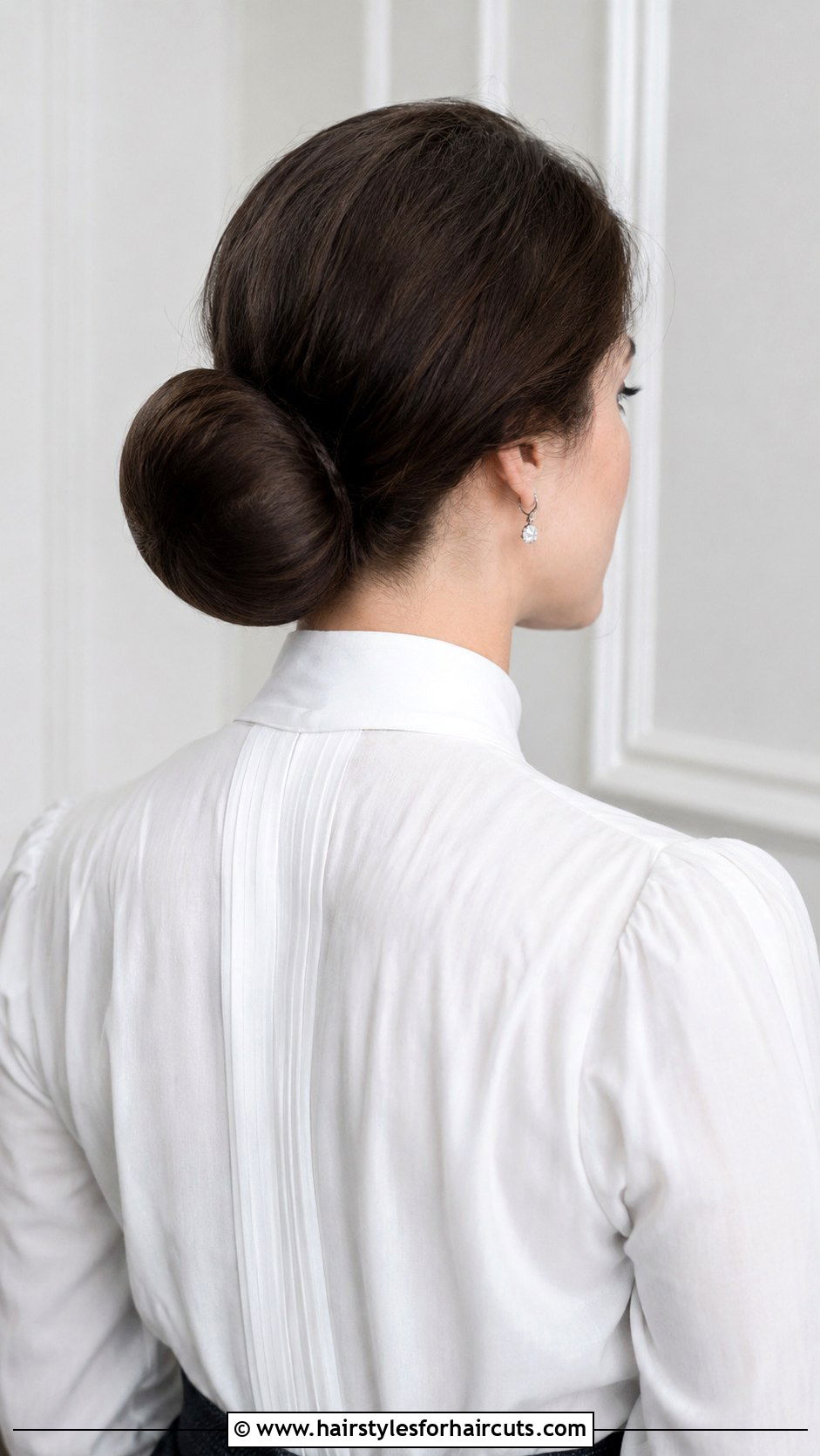 1920s Tucked Bun Long Hair - 25 1920s long hair hairstyles - 25 1920s long hair hairstyles