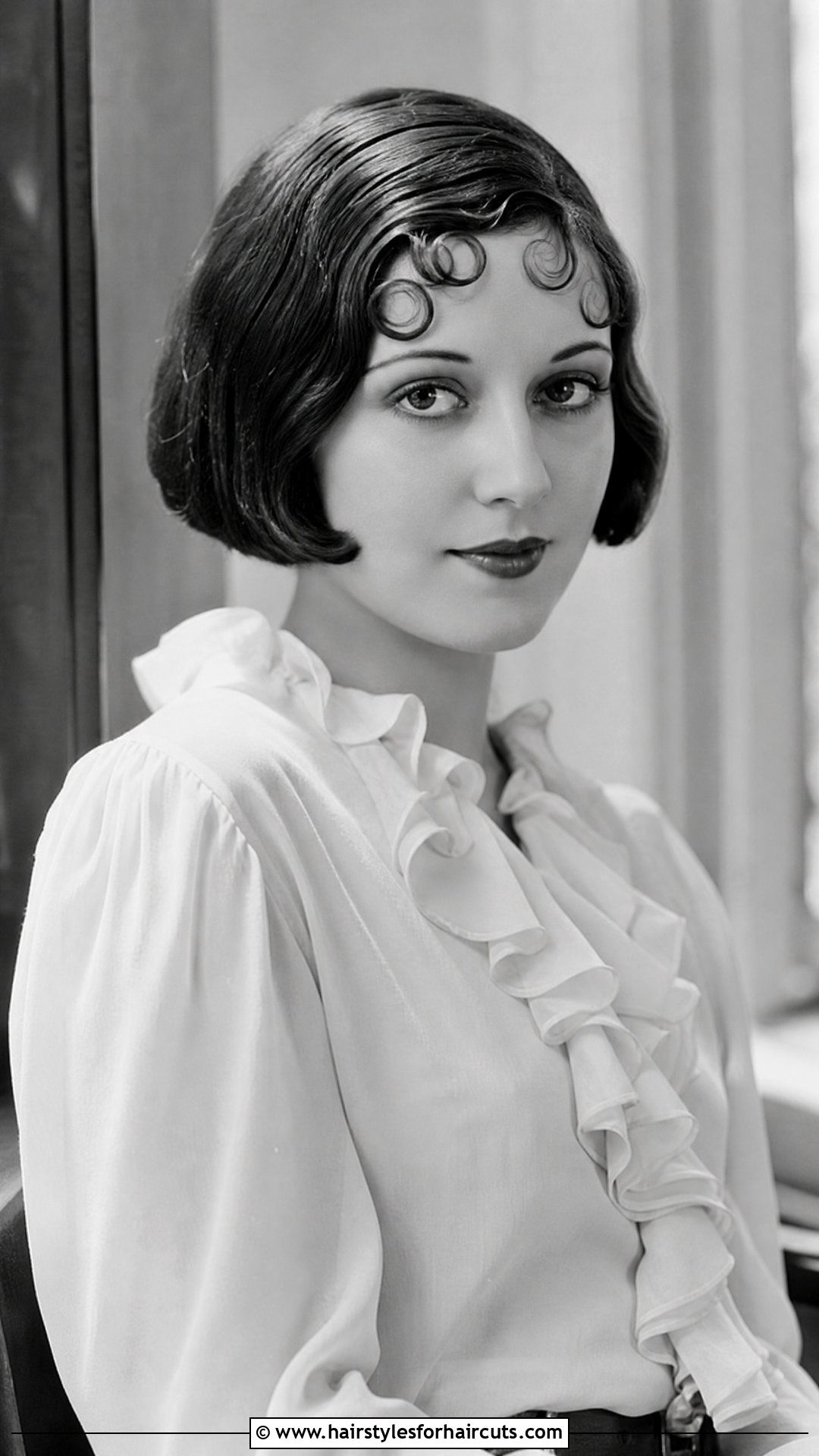 1930s Bob With Spit Curls - 25 1930s haircuts - 25 1930s haircuts