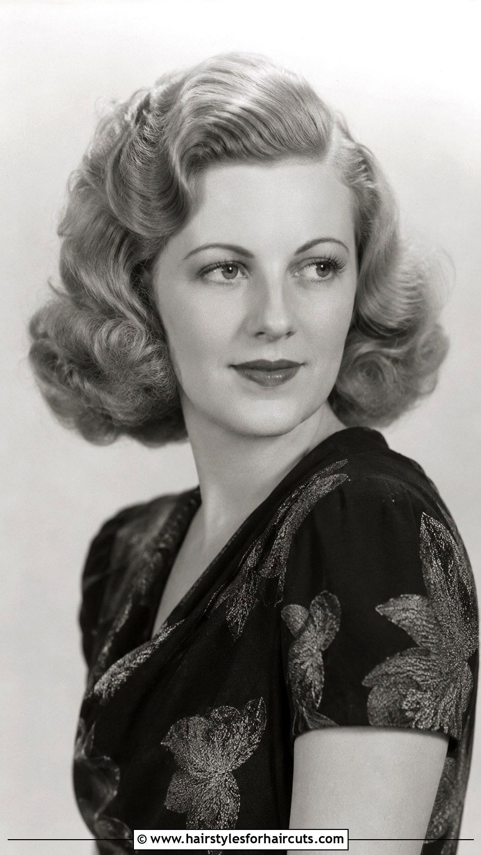 1930s Brushed Out Waves - 25 1930s haircuts - 25 1930s haircuts