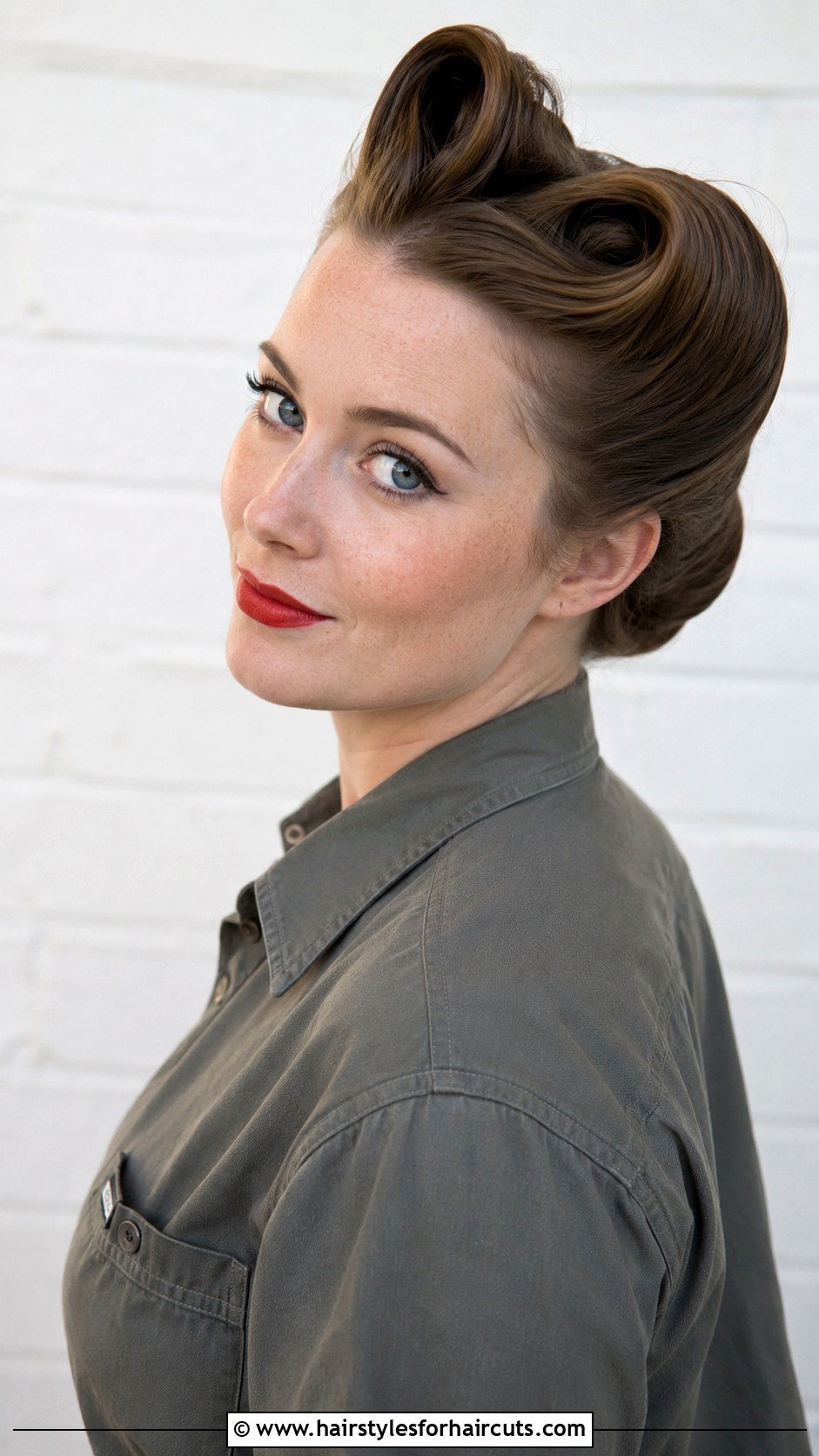1940s Short Fluffy Curls - 25 1940s hairstyles for short hair - 25 1940s hairstyles for short hair