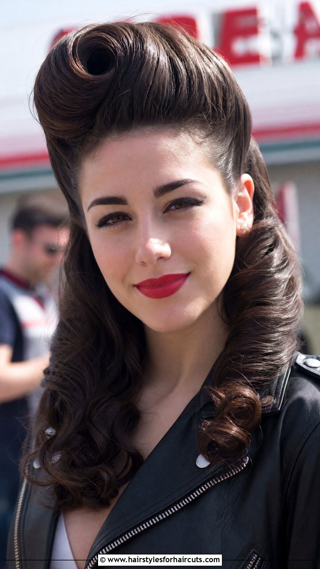 1950s Long Hair Curly Pompadour - 25 curly 1950s hairstyles for long hair - 25 curly 1950s hairstyles for long hair