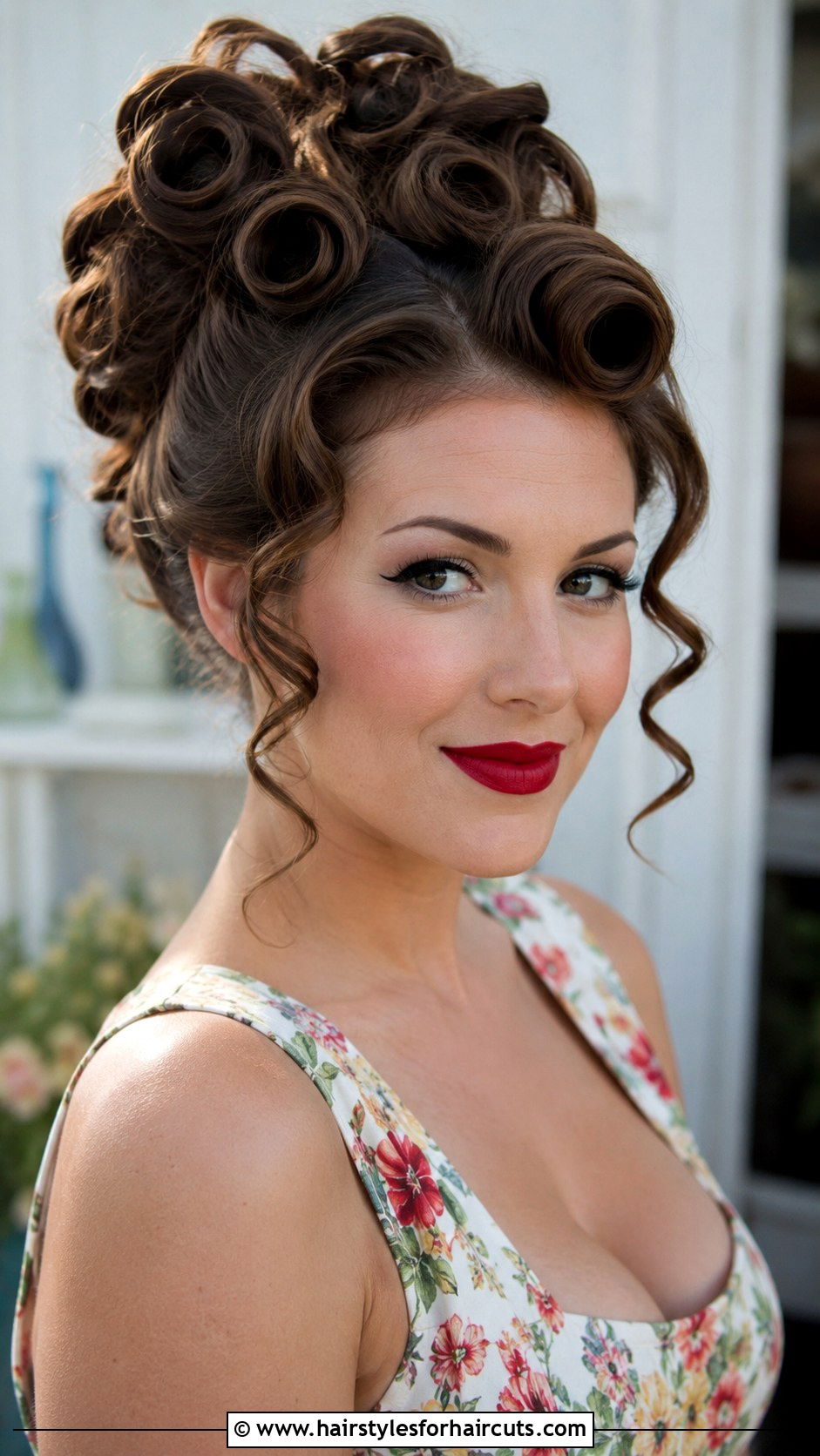 1950s Pin Curl Updo Long Hair - 25 easy vintage hairstyles for long hair - 25 easy vintage hairstyles for long hair