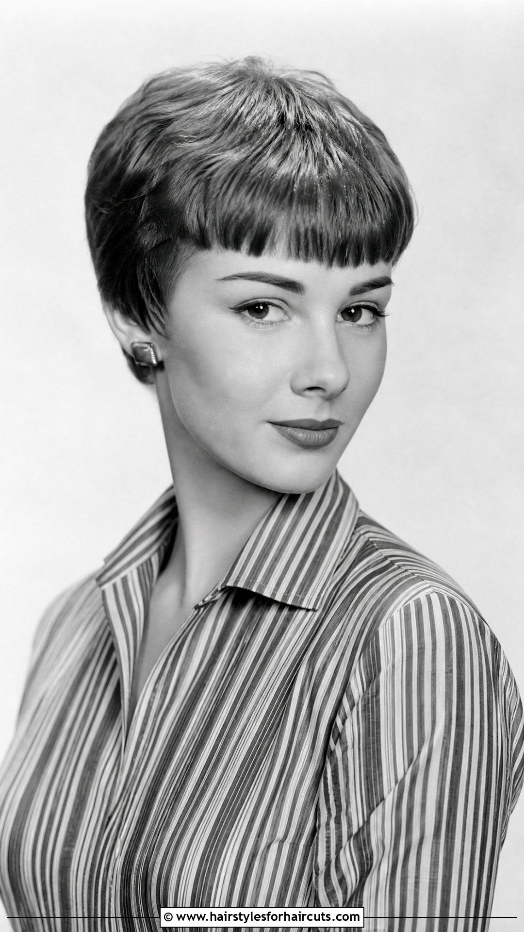 1950s Pixie With Bangs - 25 1950s hairstyles for short hair - 25 1950s hairstyles for short hair