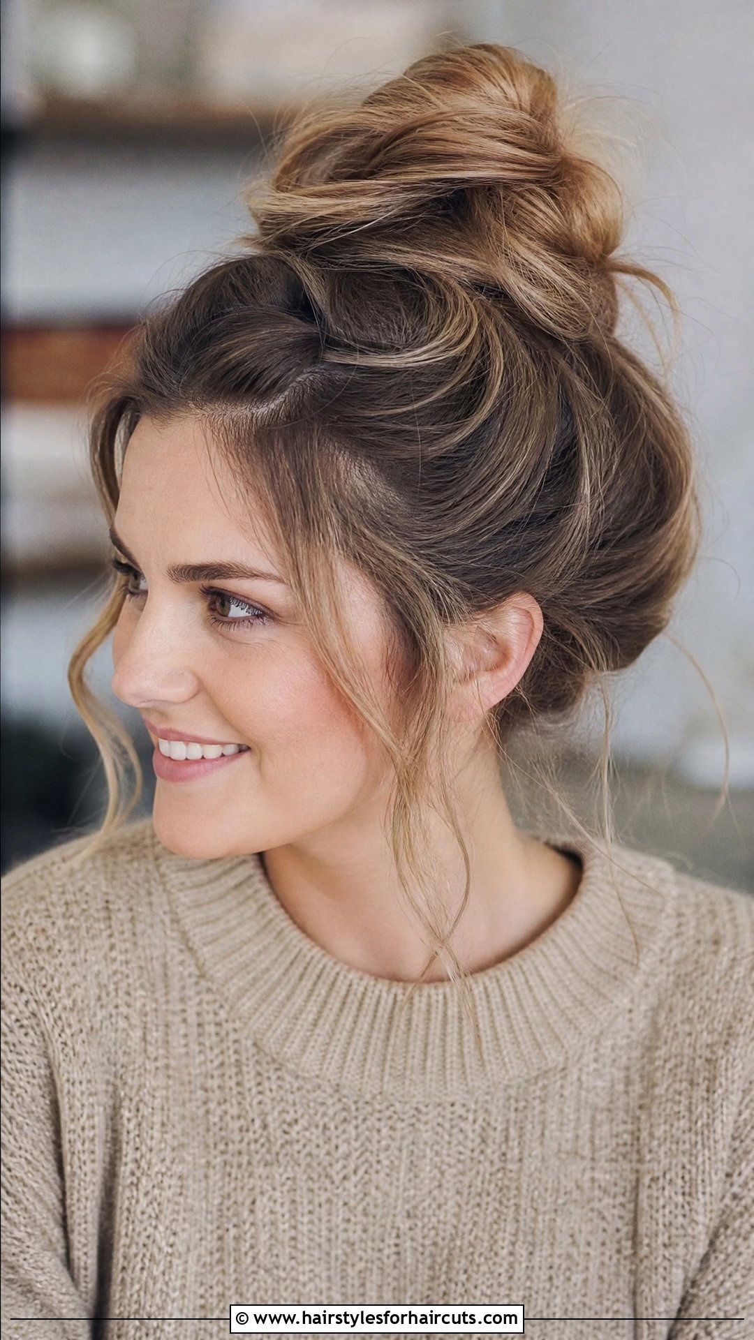 1960s Messy Bun For Long Hair - 25 long hair 1960s hairstyles - 25 long hair 1960s hairstyles