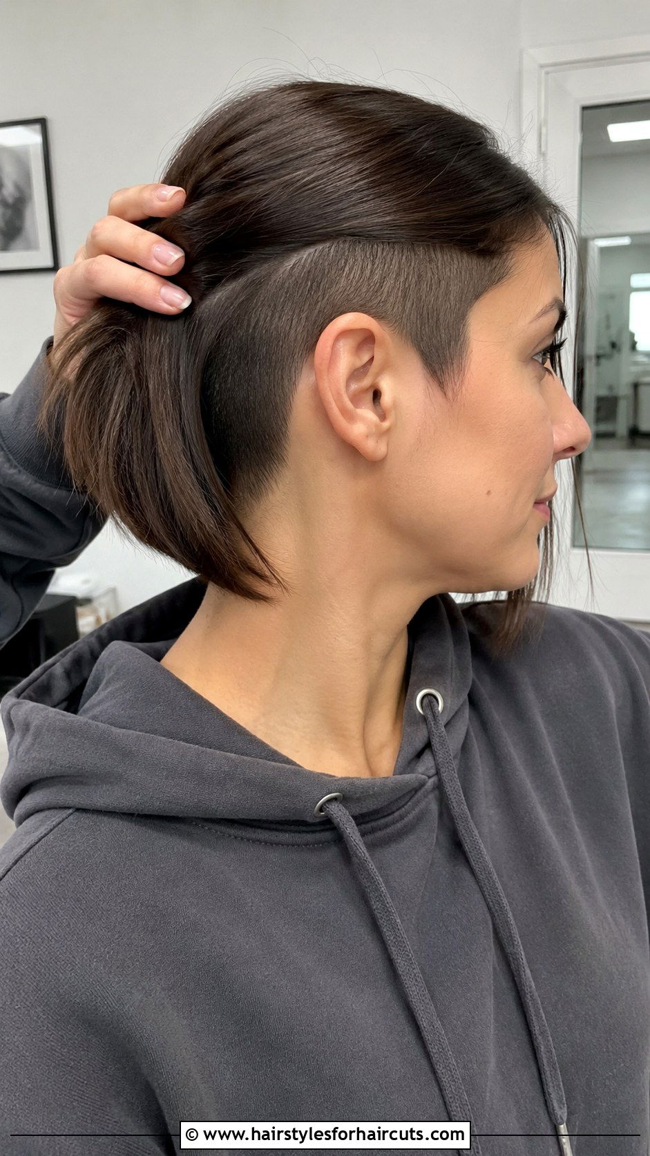 2 Layer Undercut Bob - 25 2 layer haircuts - 25 2 layer haircuts