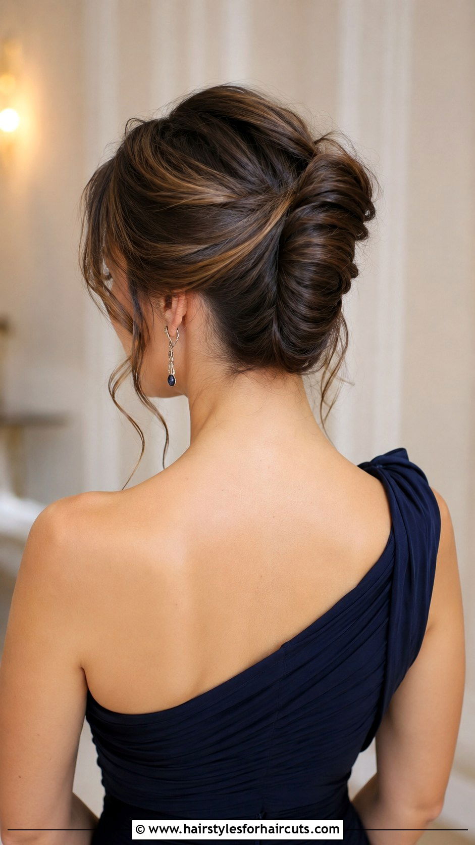 2c French Twist - 25 2c hairstyles - 25 2c hairstyles