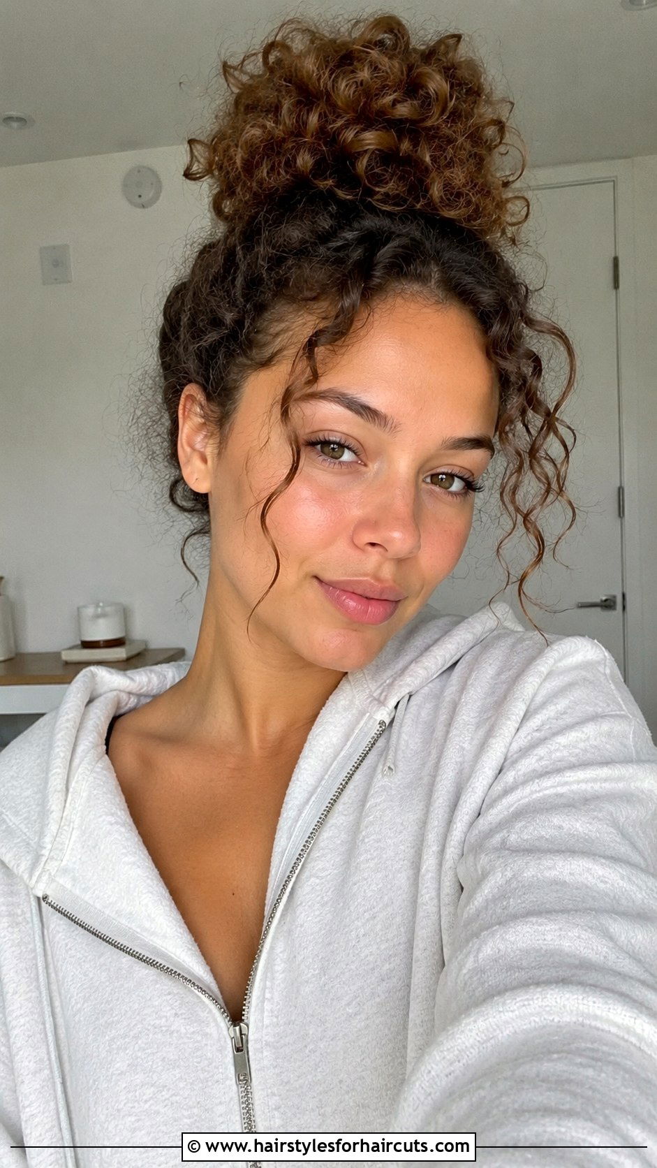 2c Messy Bun - 25 2c hairstyles - 25 2c hairstyles