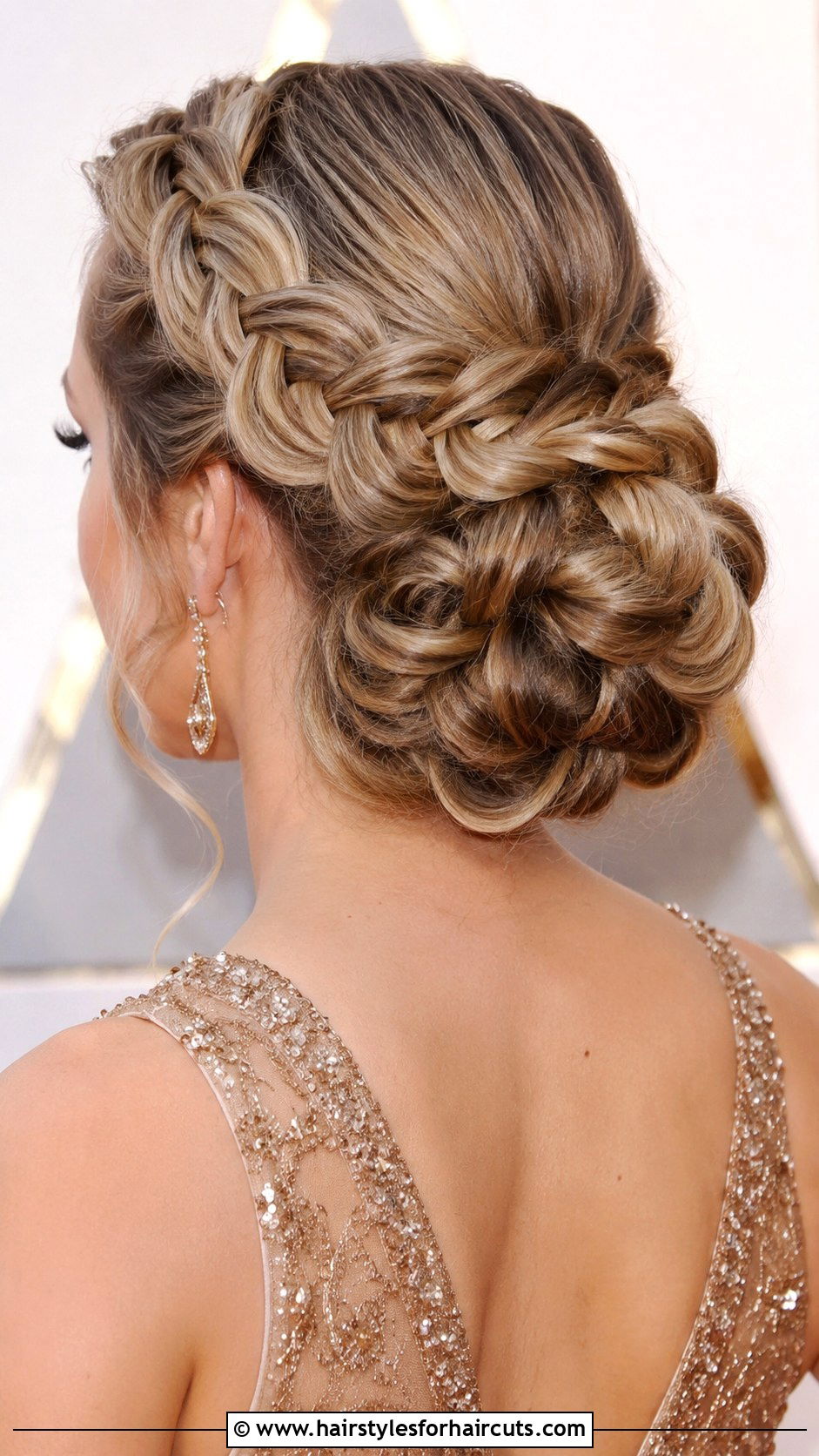 3D French Braid Updo - 25 3d hairstyles - 25 3d hairstyles