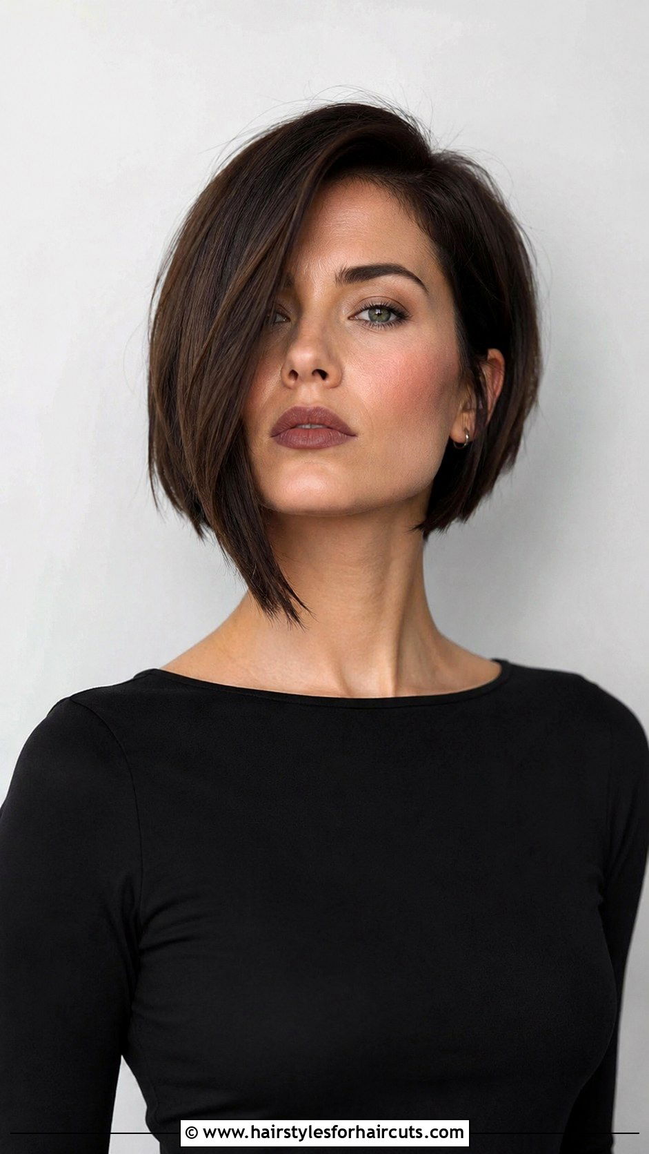 80s Asymmetric Bob - 25 80s womens hairstyles - 25 80s womens hairstyles