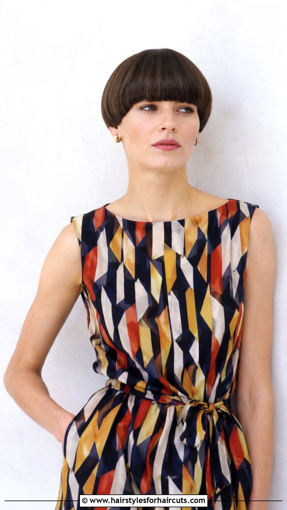80s Bowl Cut - 25 80s hairstyles for women - 25 80's hairstyles for women