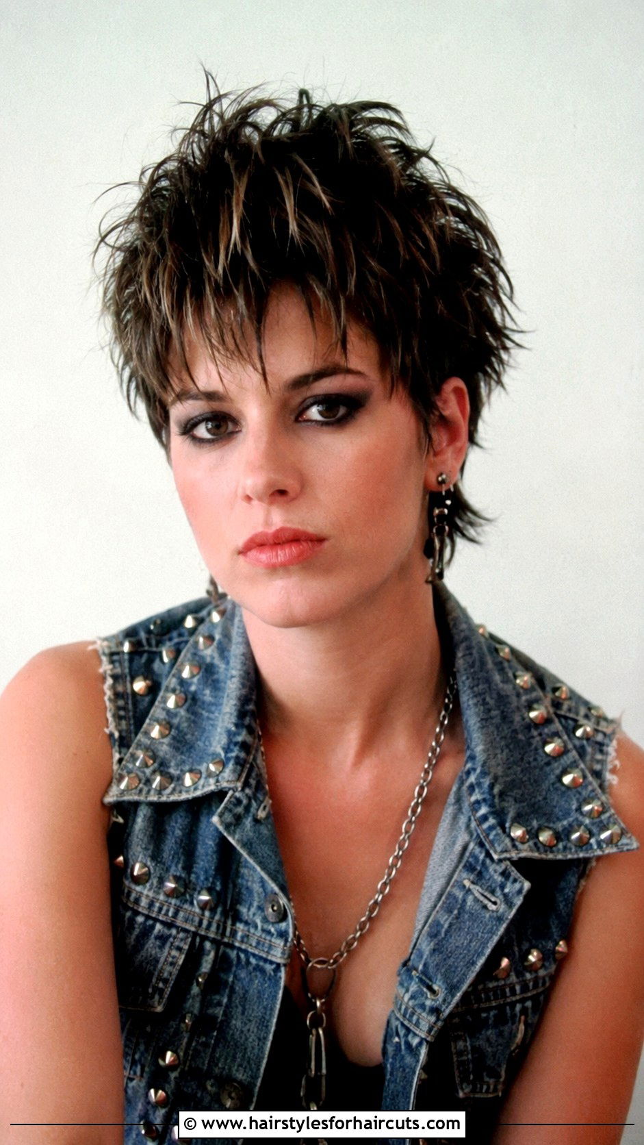 80s Edgy Pixie Cut - 25 80s hairstyles short hair - 25 80s hairstyles short hair