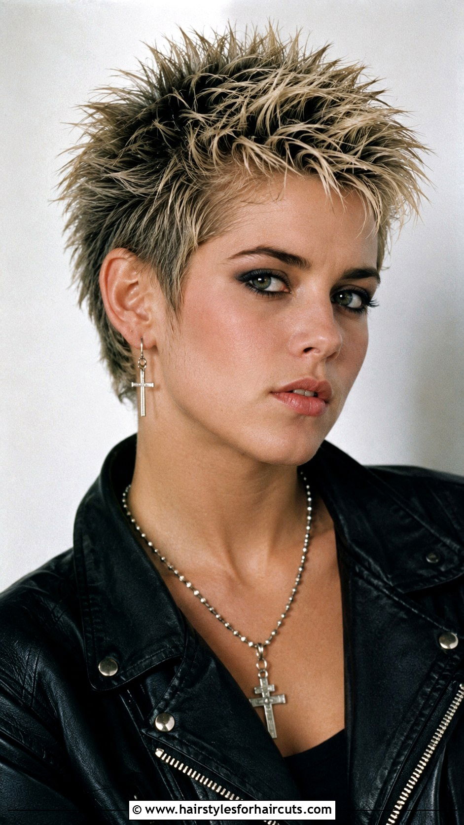 80s Spiky Pixie Cut - 25 80s womens hairstyles - 25 80s womens hairstyles
