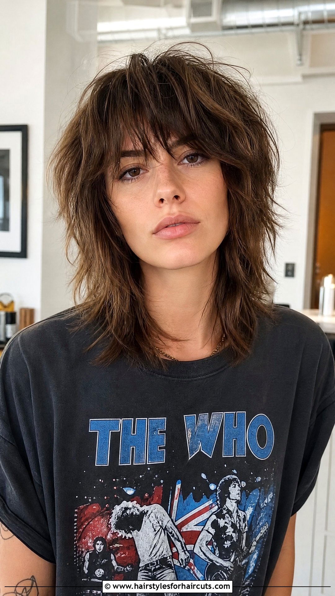 90s Shag Haircut - 25 90s haircuts - 25 90s haircuts