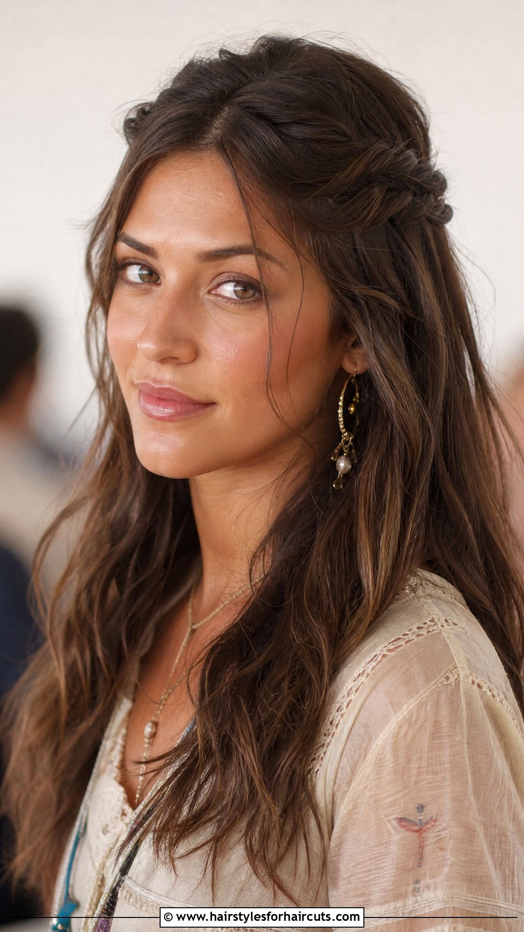 90s Twisted Half Up Half Down - 25 easy 90s hairstyles for long hair - 25 easy 90s hairstyles for long hair