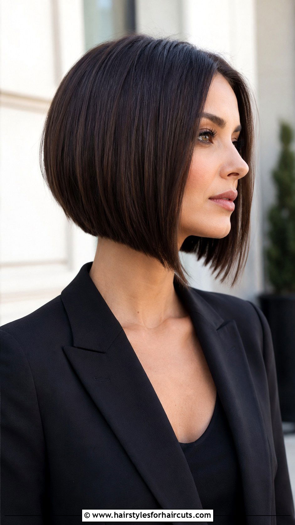 A Line Bob Haircut - 25 haircuts for round face straight hair - 25 haircuts for round face straight hair