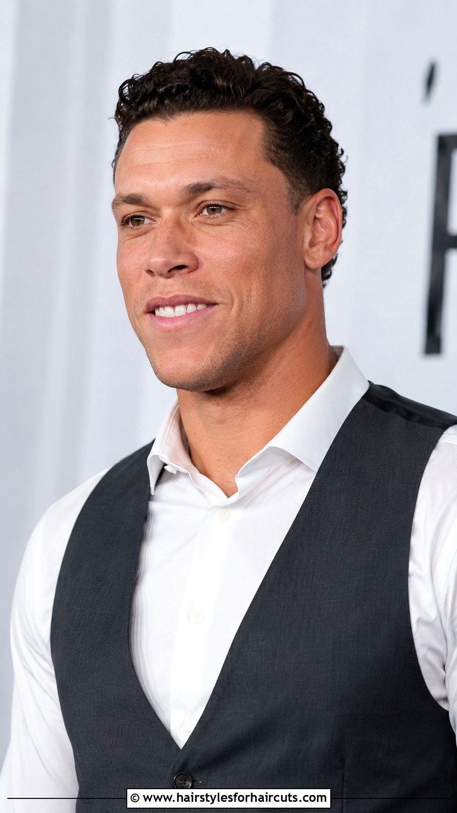 Aaron Judge Swept Back Curls - 25 aaron judge haircuts - 25 aaron judge haircuts