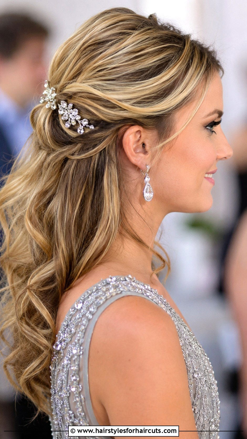 Accessorized Half Updo - 25 black tie hairstyles medium hair - 25 black tie hairstyles medium hair