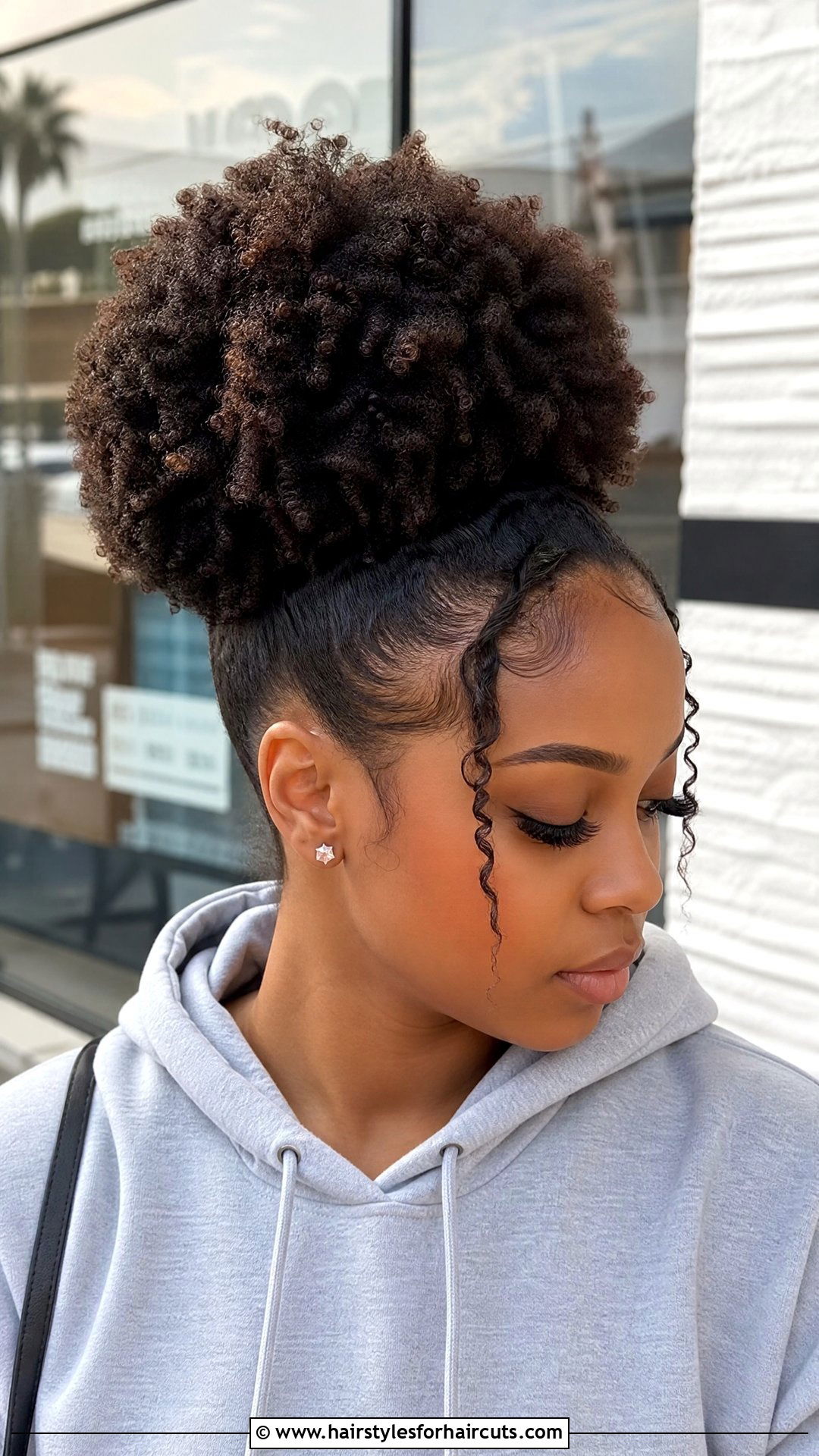 Afro Puff Drawstring Ponytail - 25 drawstring ponytail hairstyles for black hair - 25 drawstring ponytail hairstyles for black hair
