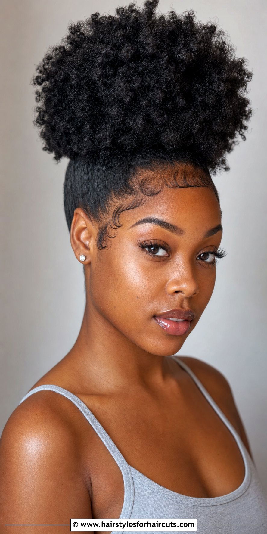 Afro Puff With Edge Control - 25 natural hair baddie hairstyles black girl - 25 natural hair baddie hairstyles black girl