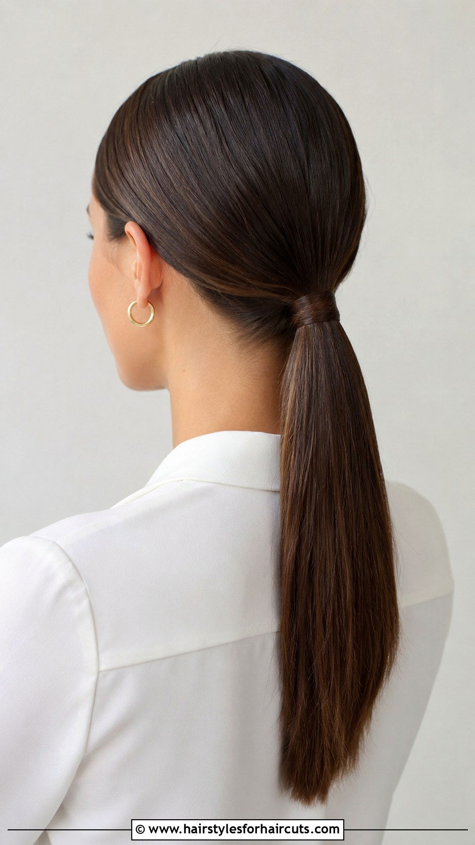 Air Dry Sleek Low Ponytail - 25 air dry hairstyles - 25 air dry hairstyles
