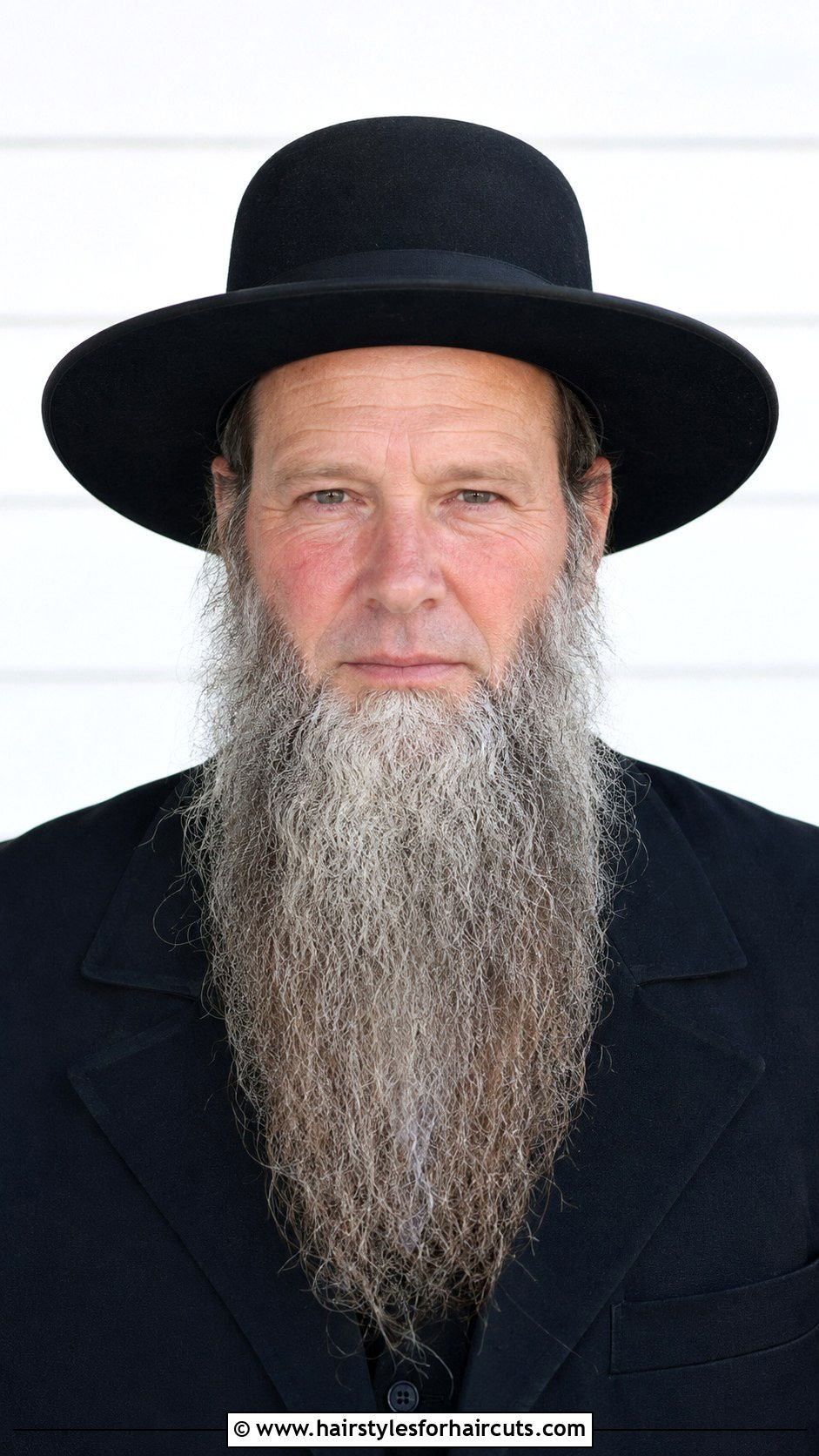 Amish Mans Gray Untrimmed Beard - 25 amish haircuts - 25 amish haircuts