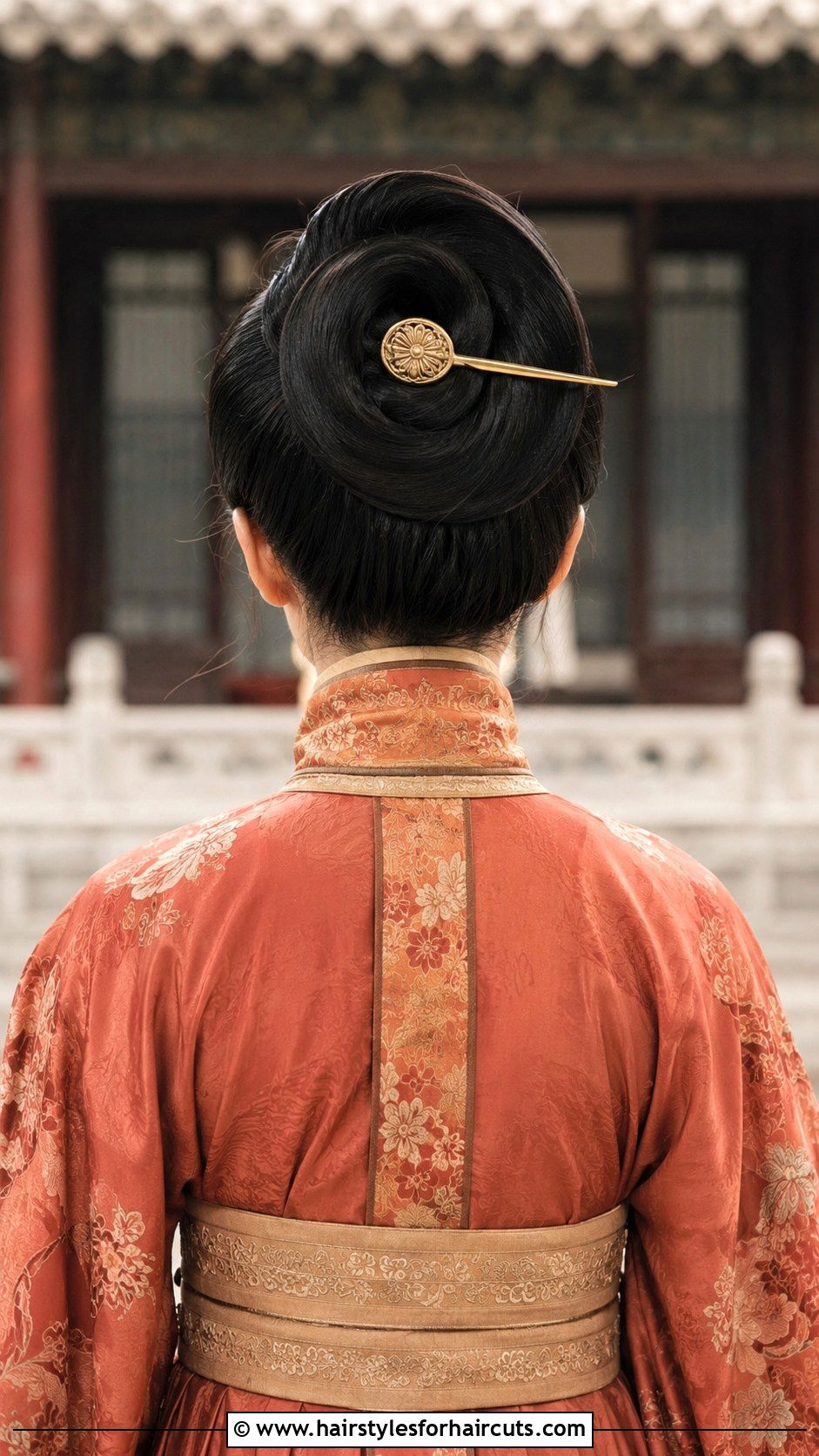Ancient Chinese Spiral Topknot - 25 ancient chinese hairstyles - 25 ancient chinese hairstyles