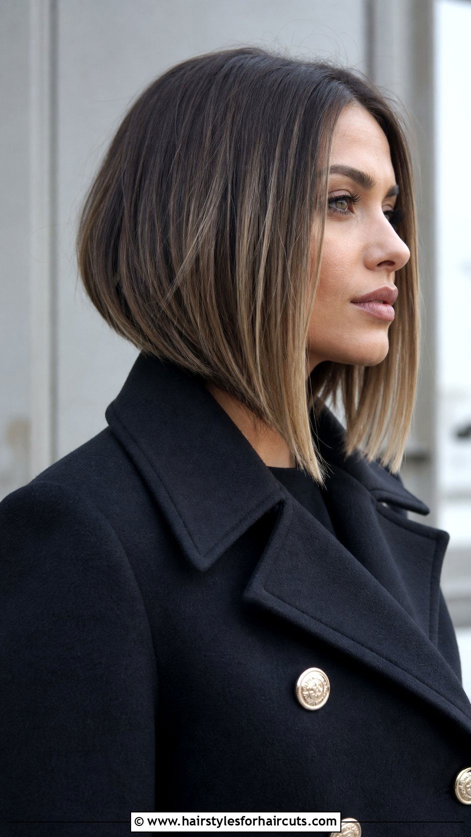 Angled Bob - 25 haircuts for hair loss female - 25 haircuts for hair loss female