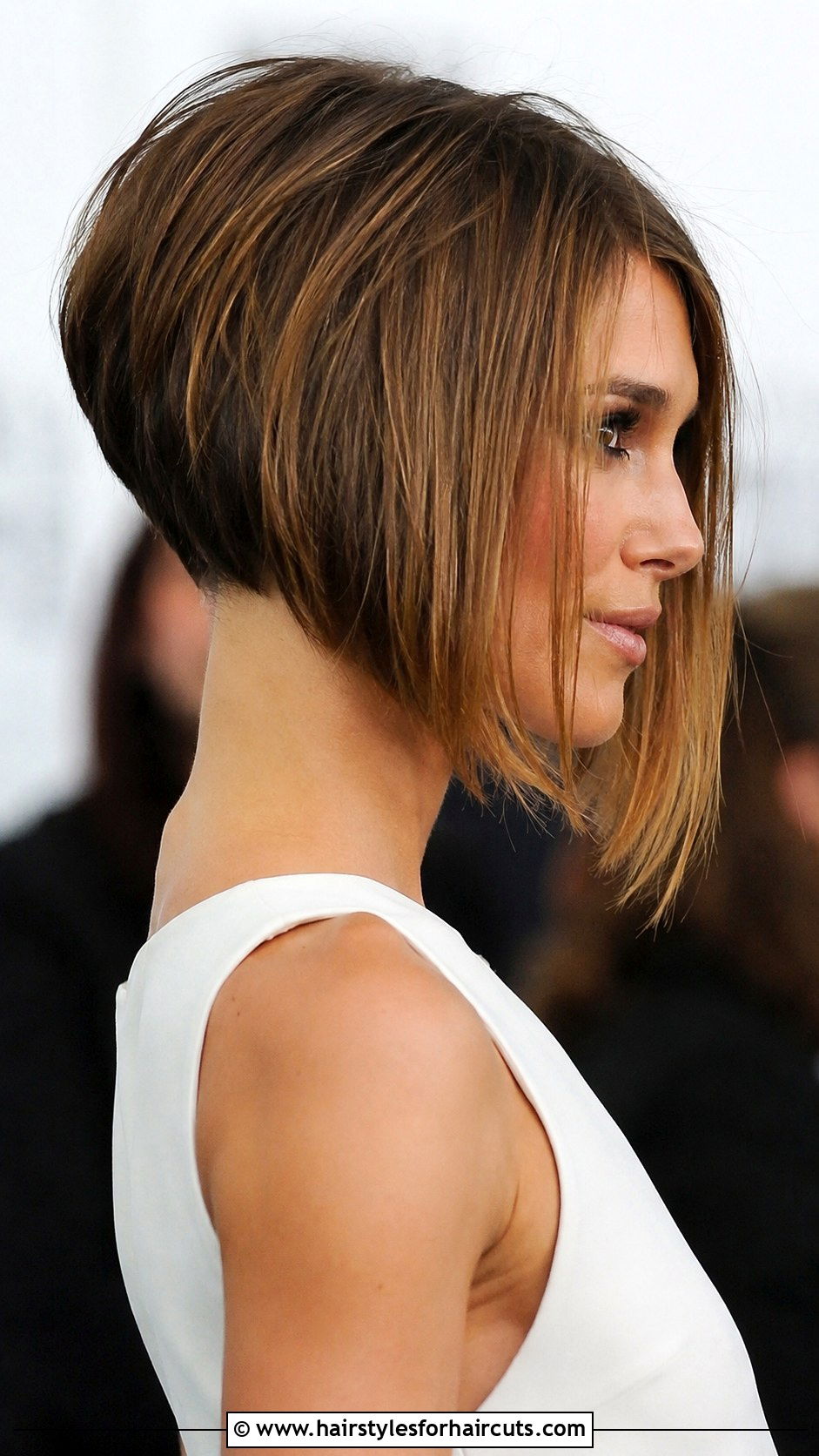 Angled Bob - 25 medium fine hairstyles - 25 medium fine hairstyles