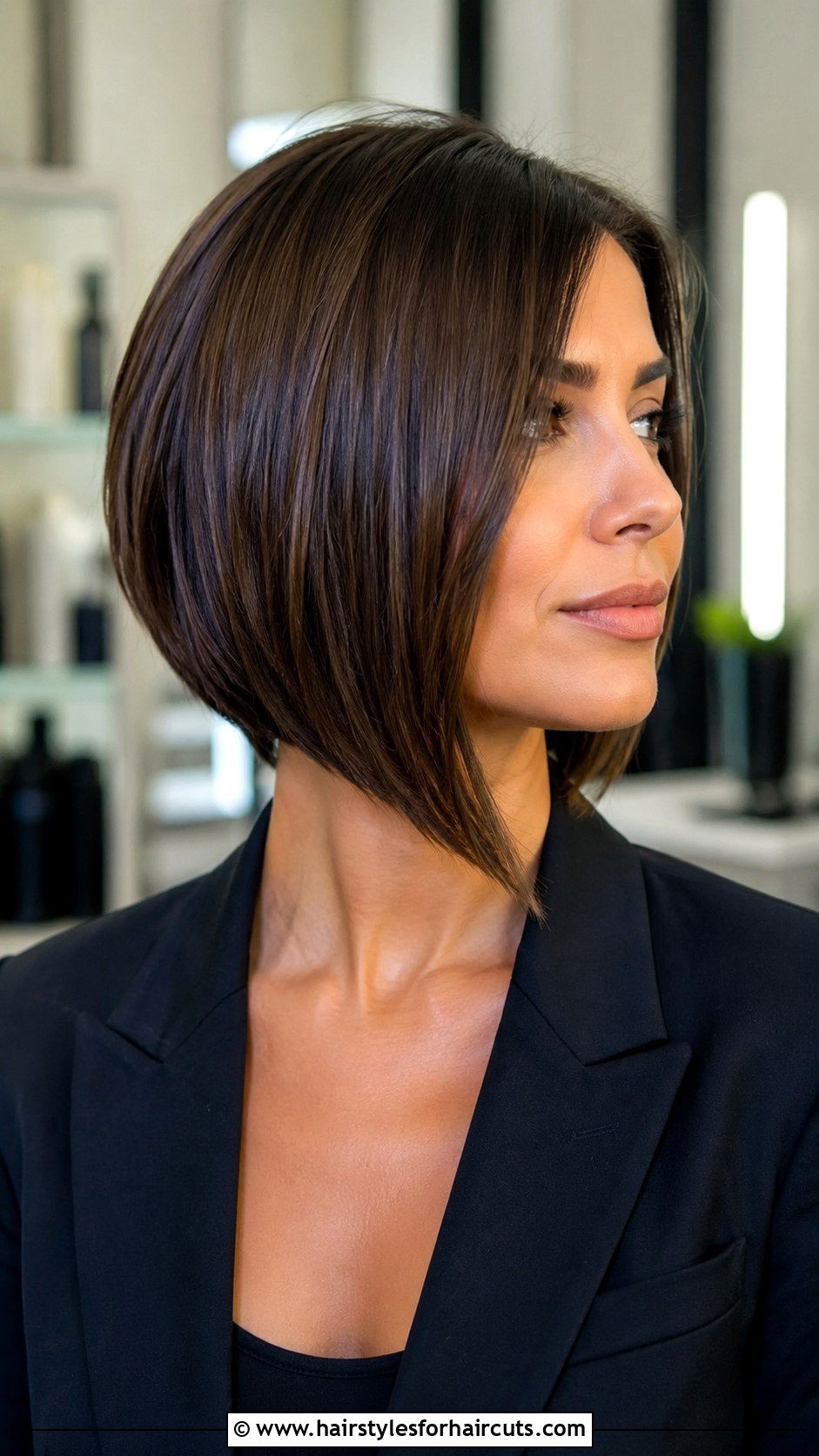 Angled Bob - 25 bob haircuts for fine thin hair - 25 bob haircuts for fine thin hair