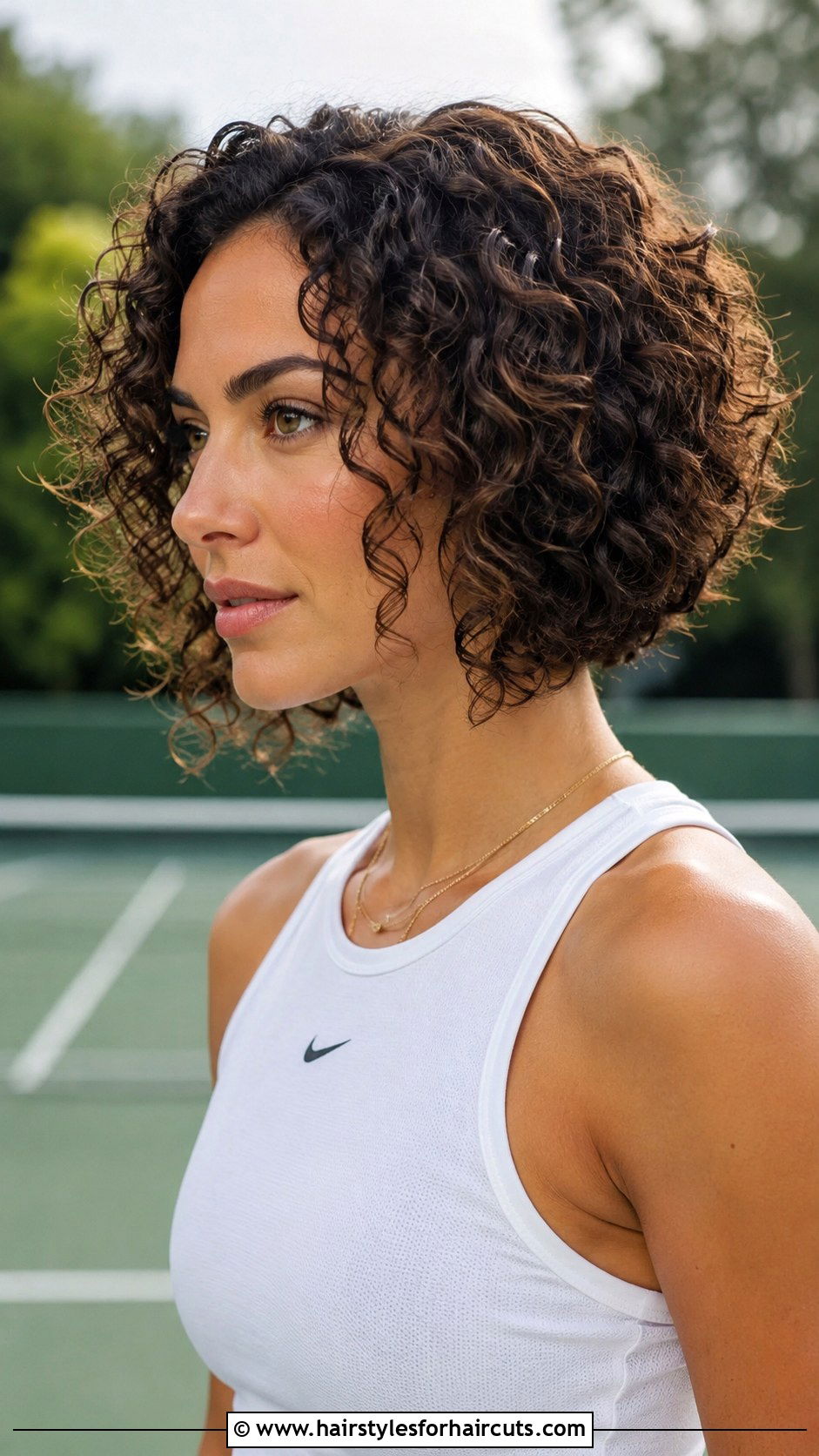 Angled Bob For Curly Hair - 25 sporty hairstyles for curly hair - 25 sporty hairstyles for curly hair