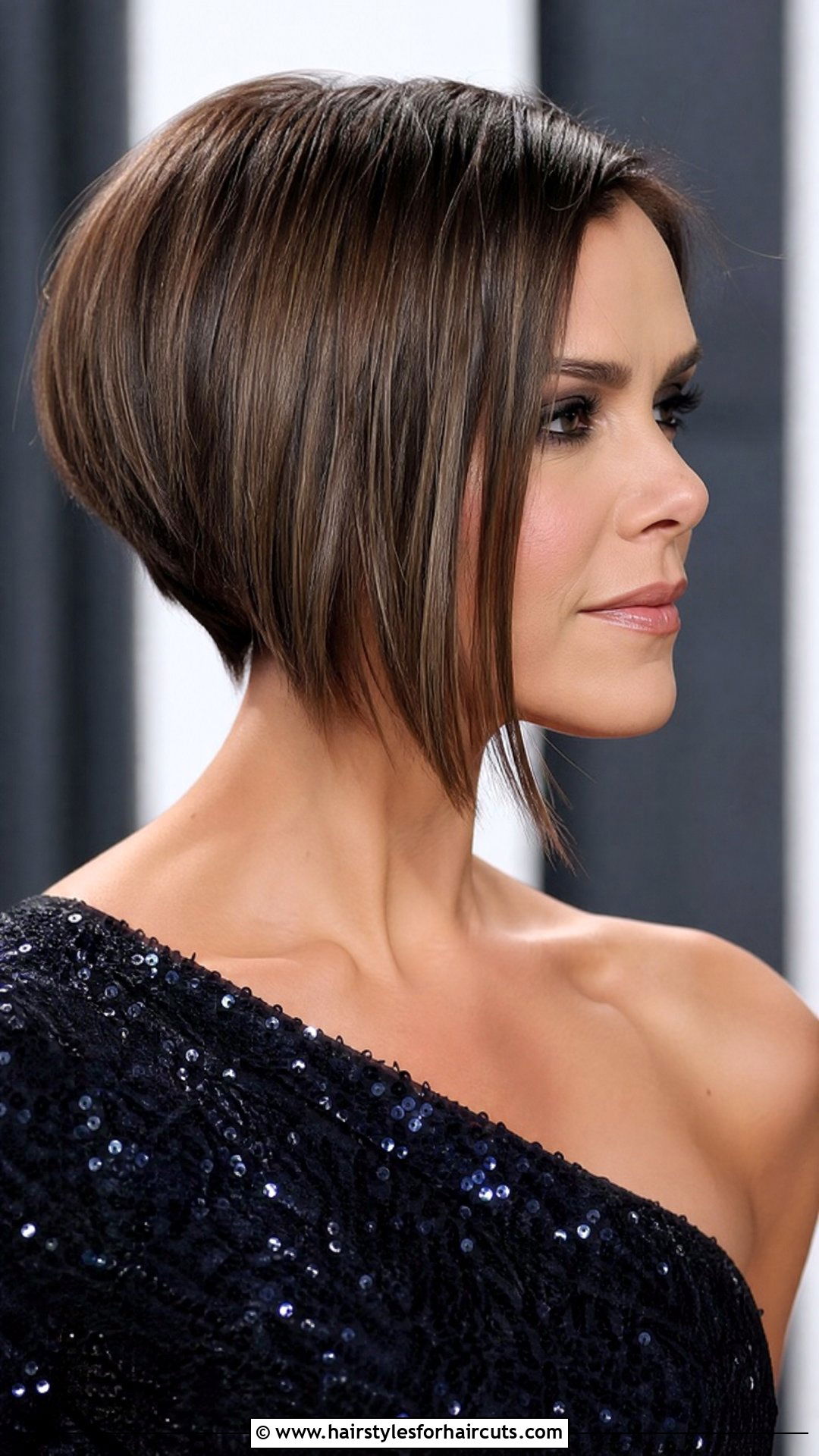Angled Bob For Fine Hair - 25 medium haircuts for fine straight hair - 25 medium haircuts for fine straight hair