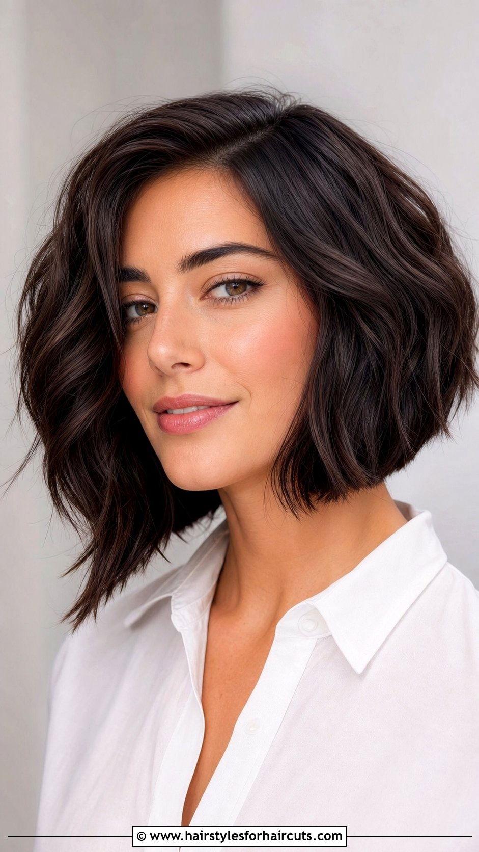 Angled Bob Haircut For Thick Wavy Hair - 25 haircuts for thick wavy hair women - 25 haircuts for thick wavy hair women