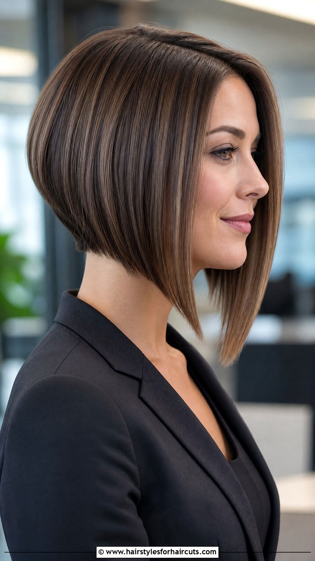 Angled Graduated Bob - 25 graduated bob haircuts - 25 graduated bob haircuts