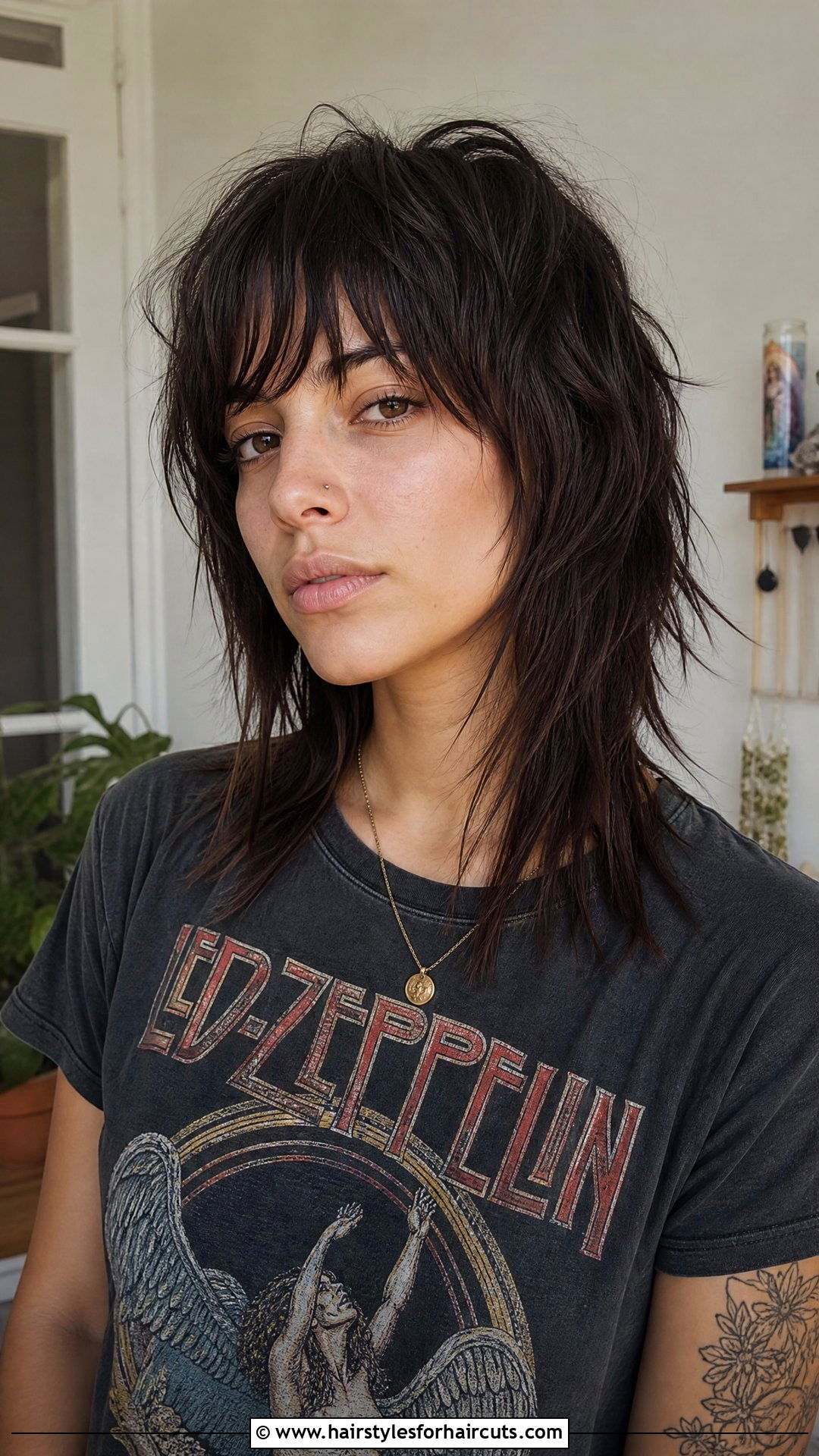 Angled Shag Haircut - 25 angles haircuts - 25 angles haircuts