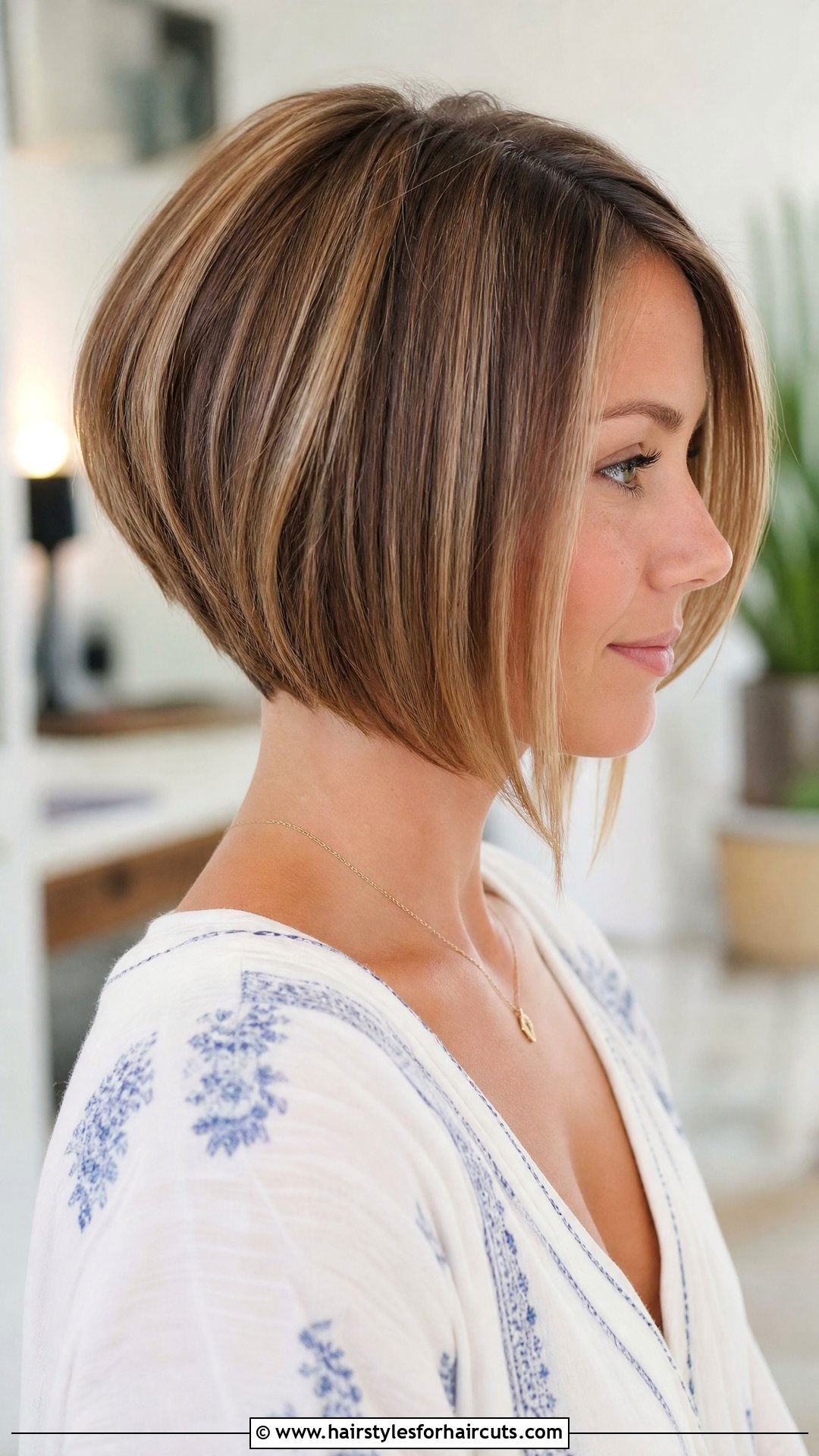 Angled Wedge Bob Haircut - 25 wedge haircuts for wavy hair - 25 wedge haircuts for wavy hair