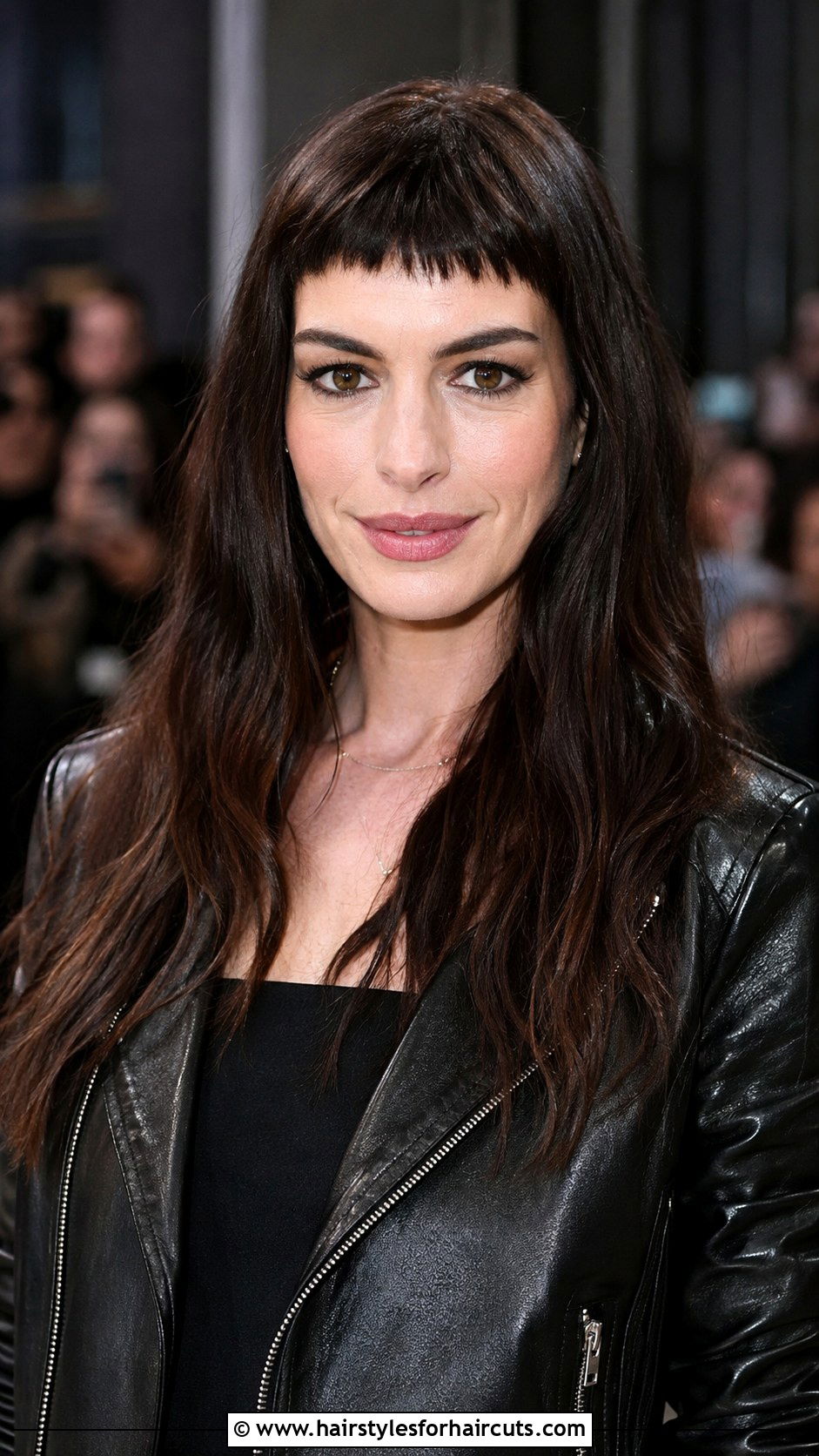 Anne Hathaway Micro Bangs - 25 anne hathaway hairstyles - 25 anne hathaway hairstyles
