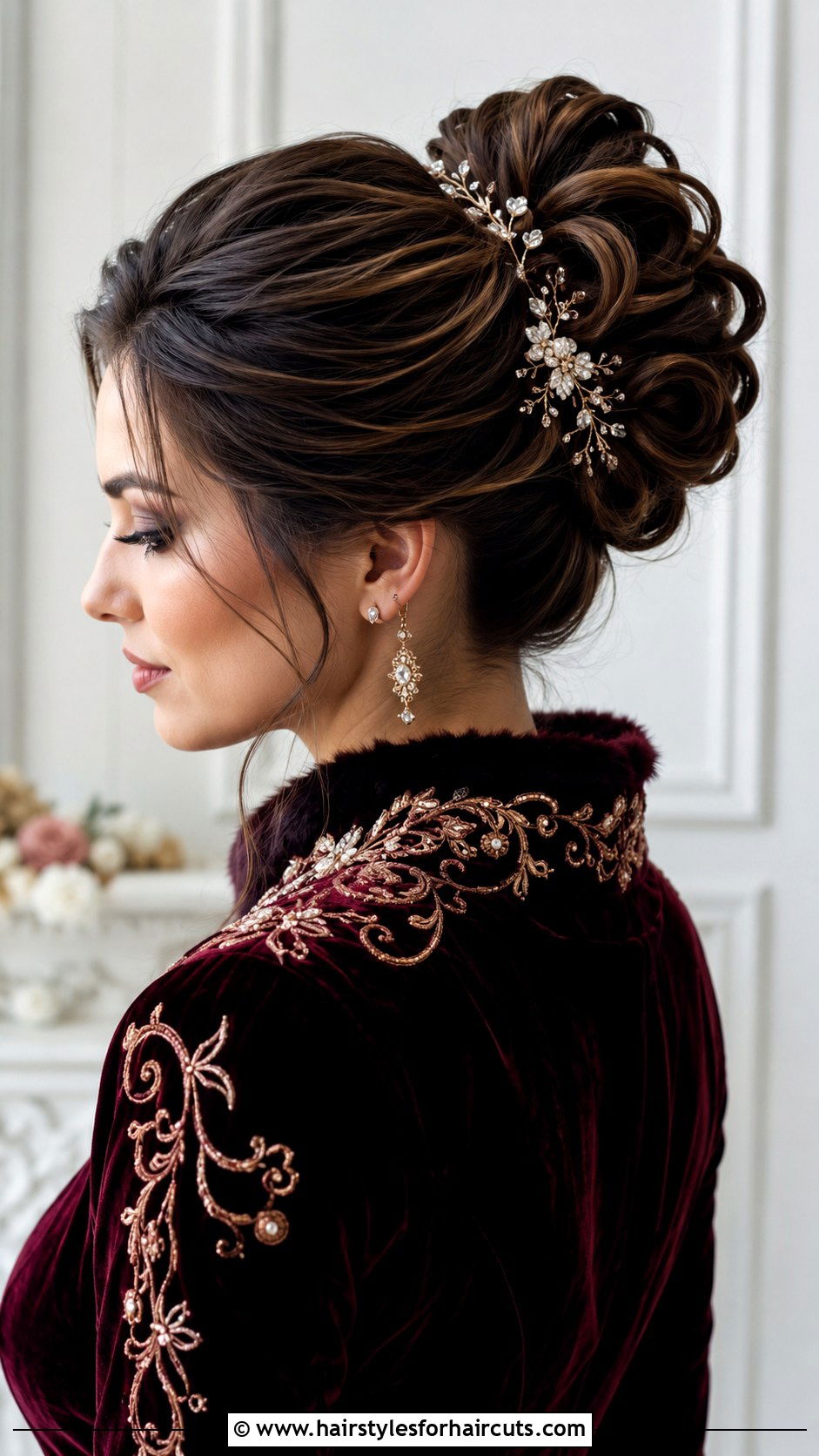 Apollo Knot Updo - 25 ancient greek hairstyles - 25 ancient greek hairstyles