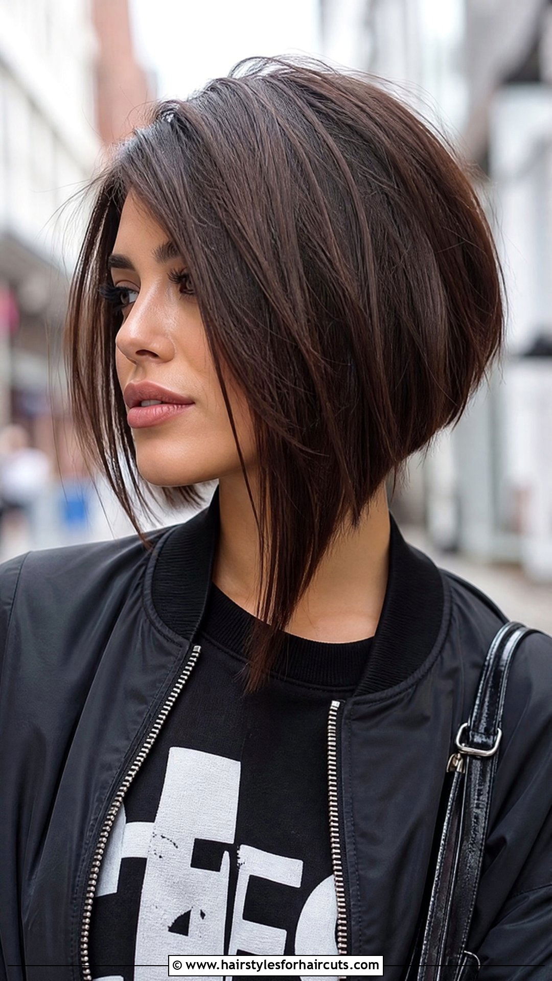 Asymmetrical Bob - 25 haircuts styles for short hair women - 25 haircuts styles for short hair women