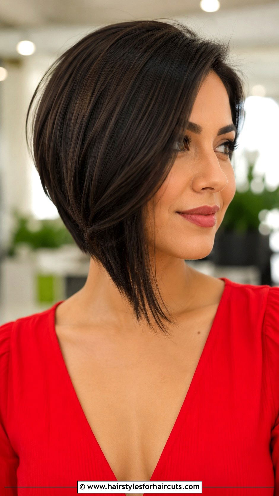 Asymmetrical Bob - 25 ladies short haircuts - 25 ladies short haircuts