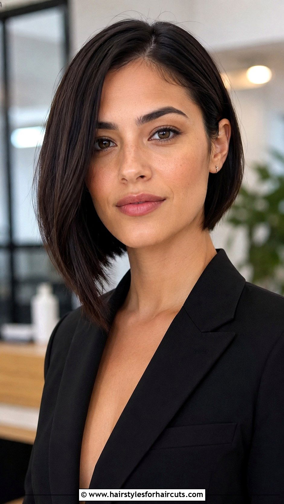 Asymmetrical Bob - 25 haircuts for big heads - 25 haircuts for big heads