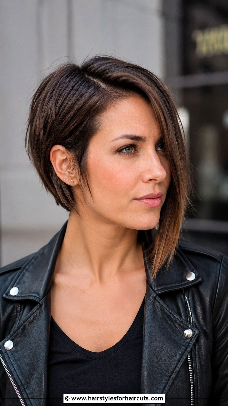 Asymmetrical Bob Growing Out - 25 haircuts for growing out hair - 25 haircuts for growing out hair