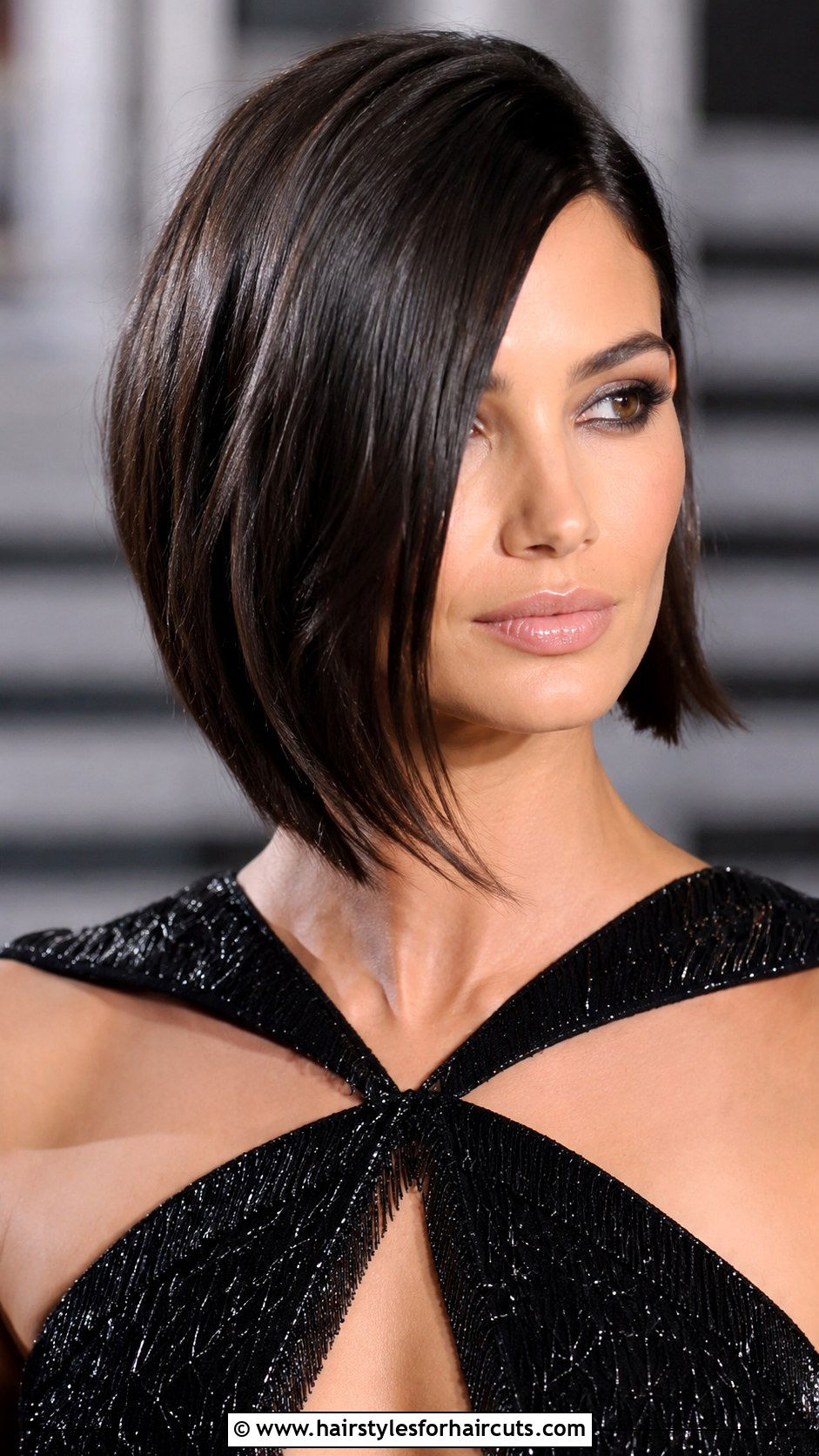 Asymmetrical Bob With Deep Side Part - 25 homecoming hairstyles for medium length hair - 25 homecoming hairstyles for medium length hair