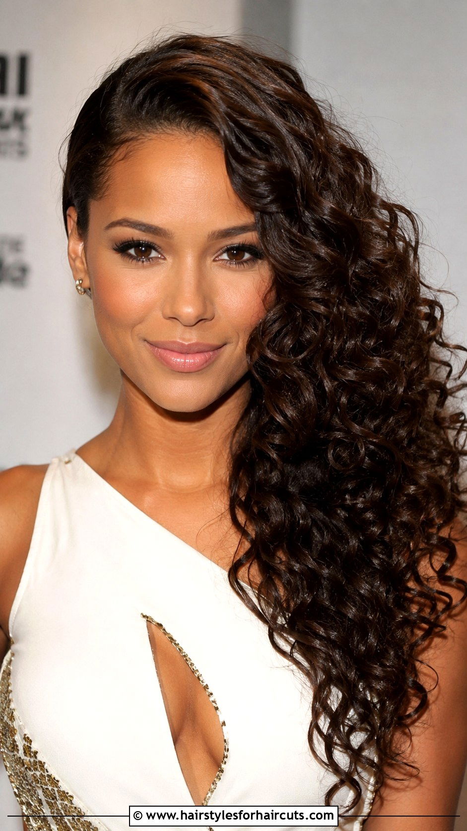 Asymmetrical Curls - 25 hairstyles for homecoming medium hair - 25 hairstyles for homecoming medium hair